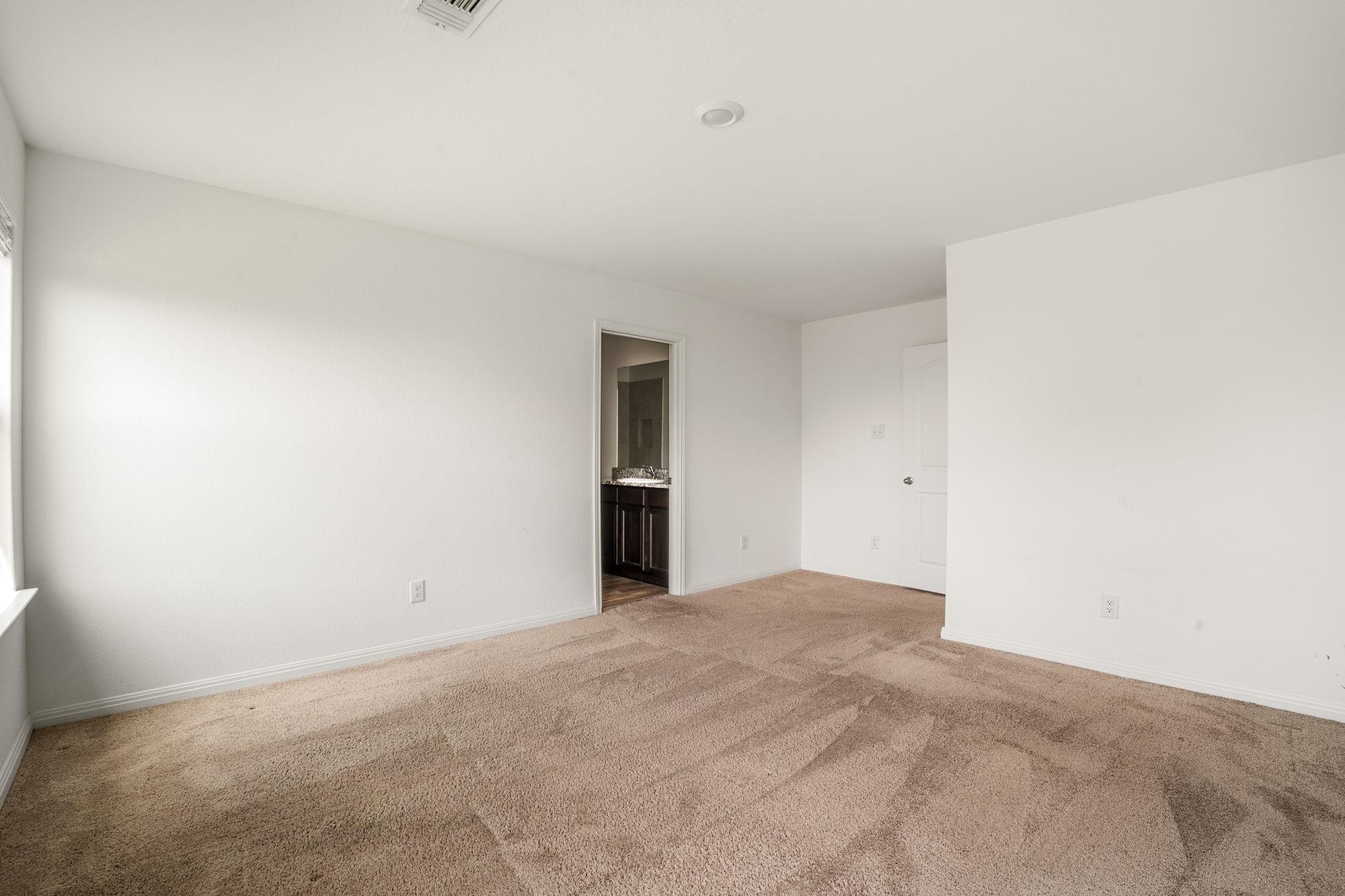 108 Maywood LN