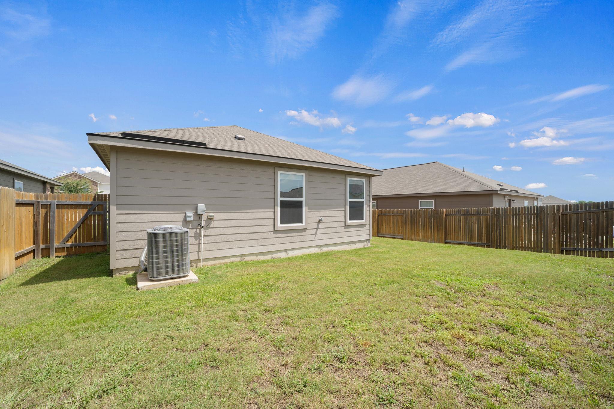 108 Maywood LN