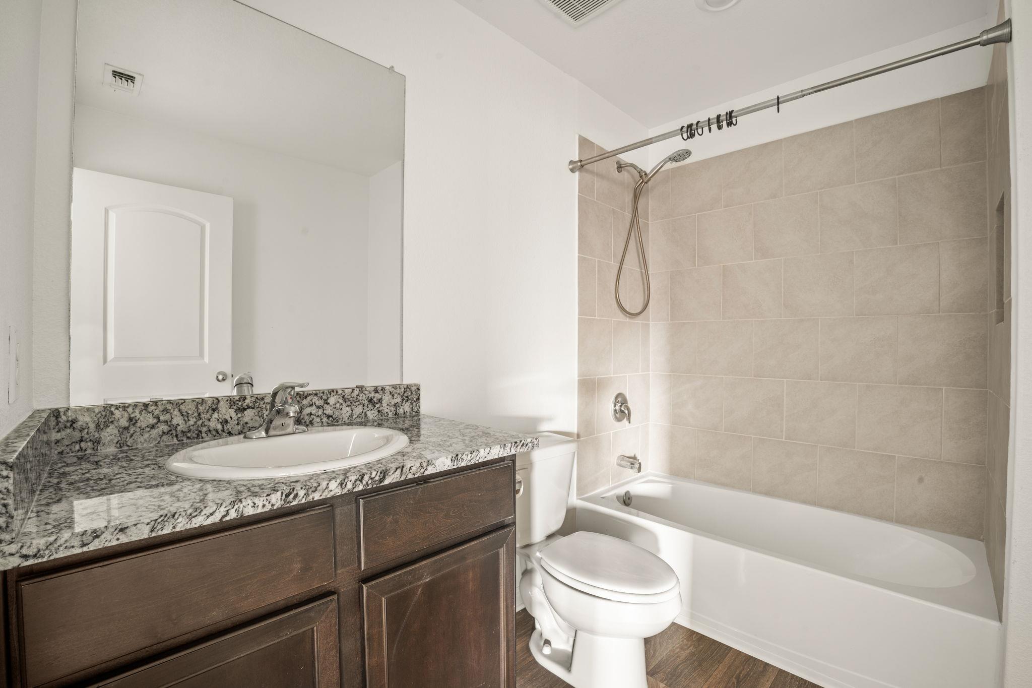 108 Maywood LN