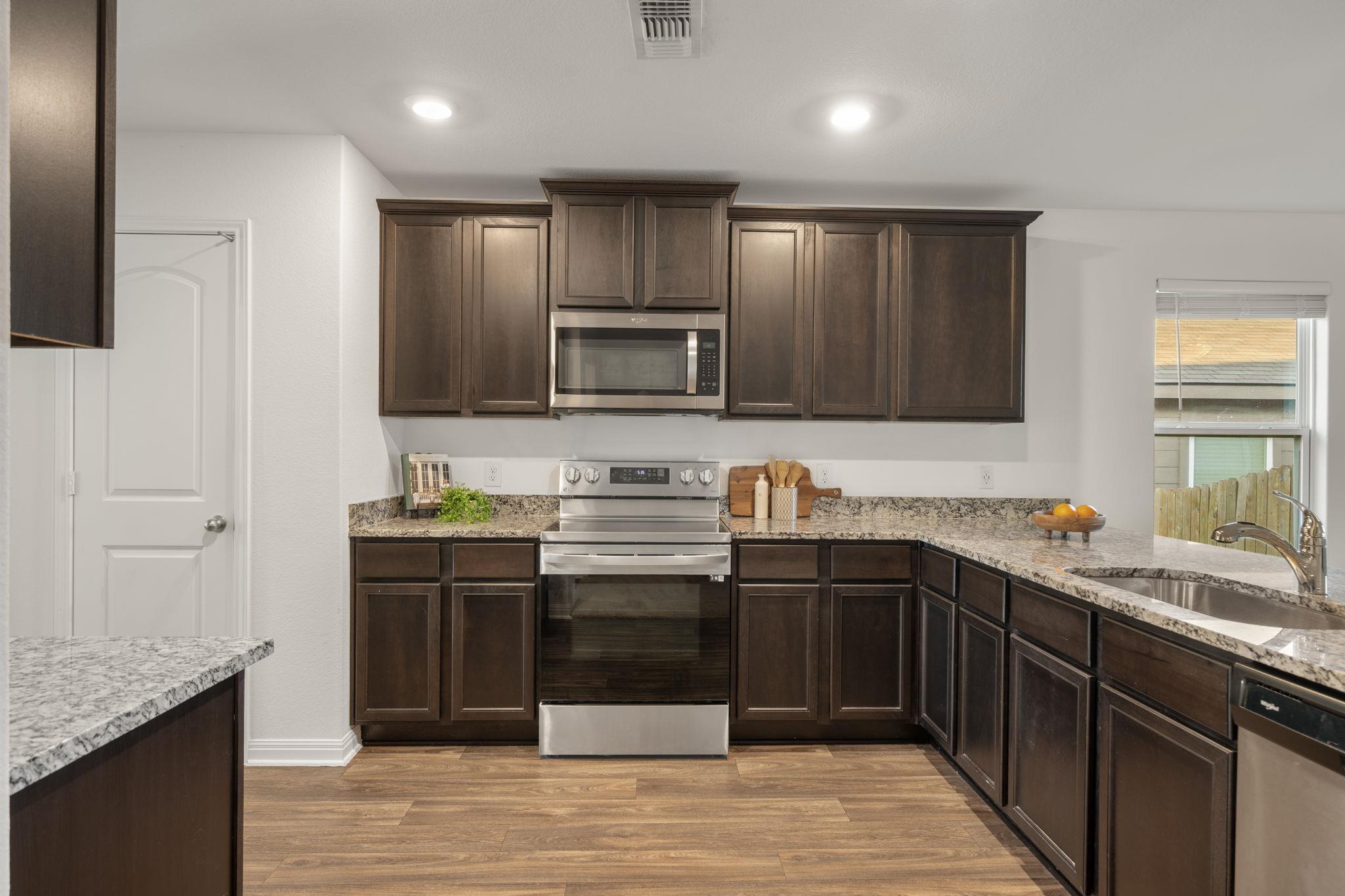 108 Maywood LN