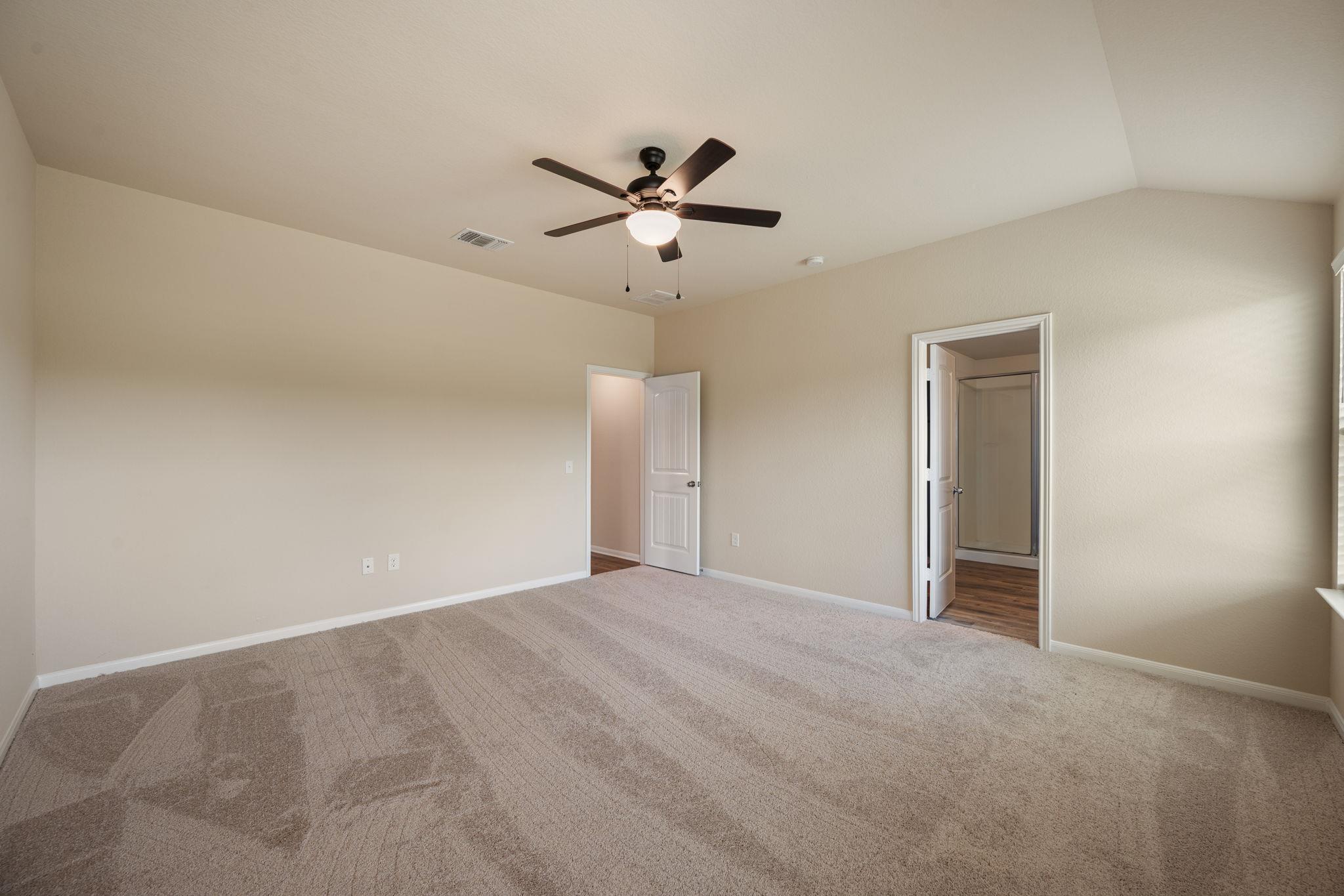 533 Luna Vista DR