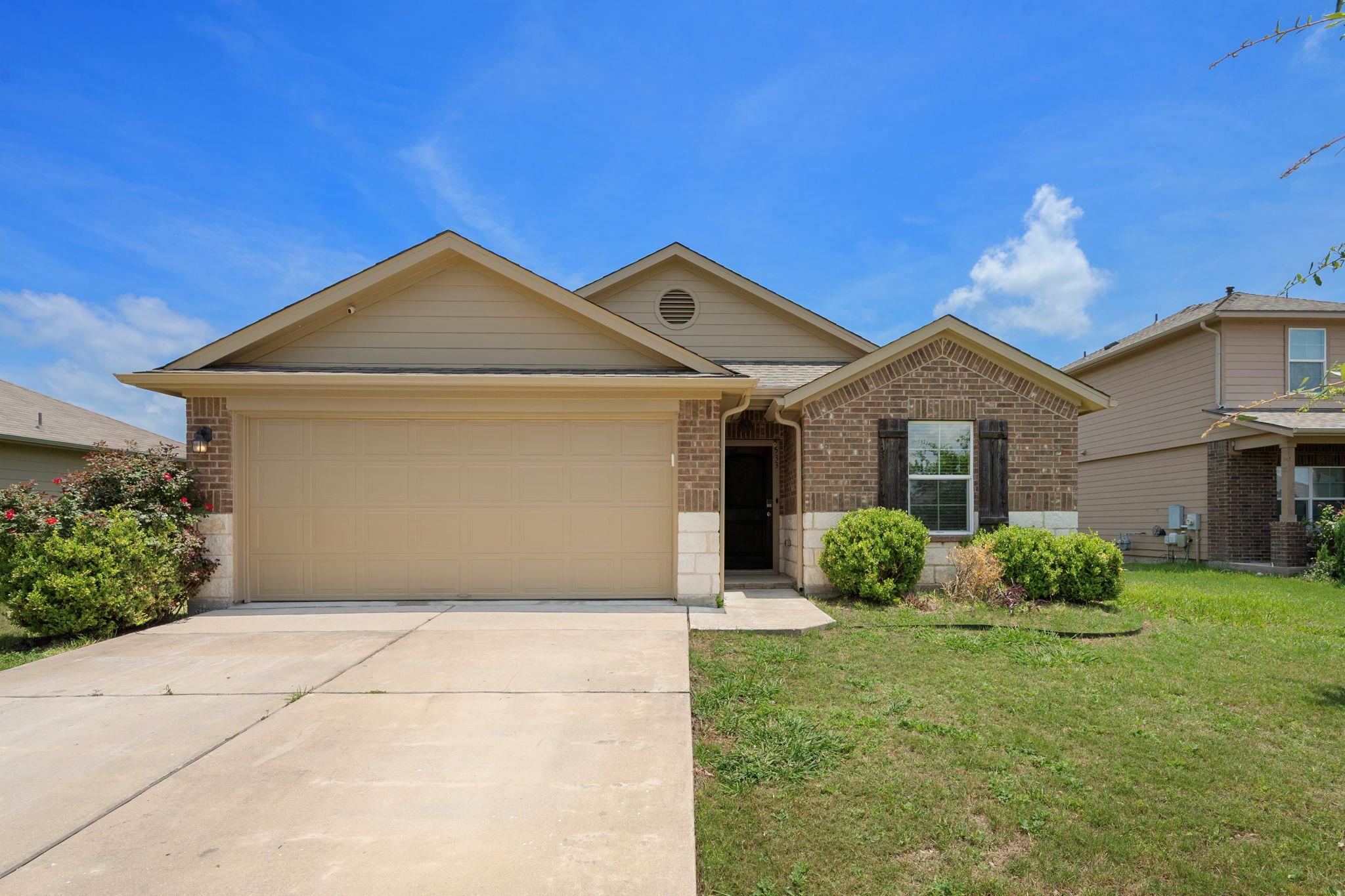 533 Luna Vista DR