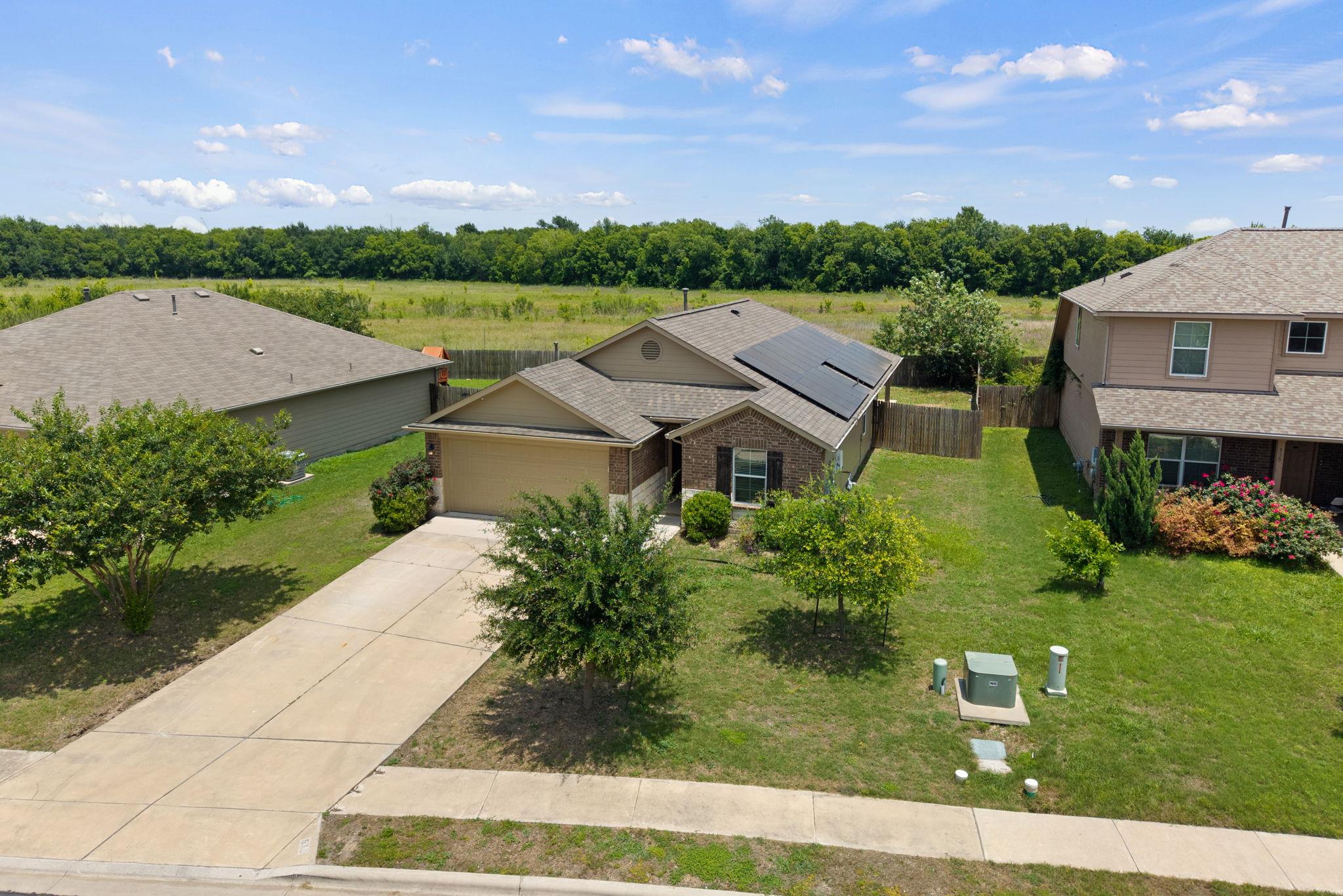 533 Luna Vista DR