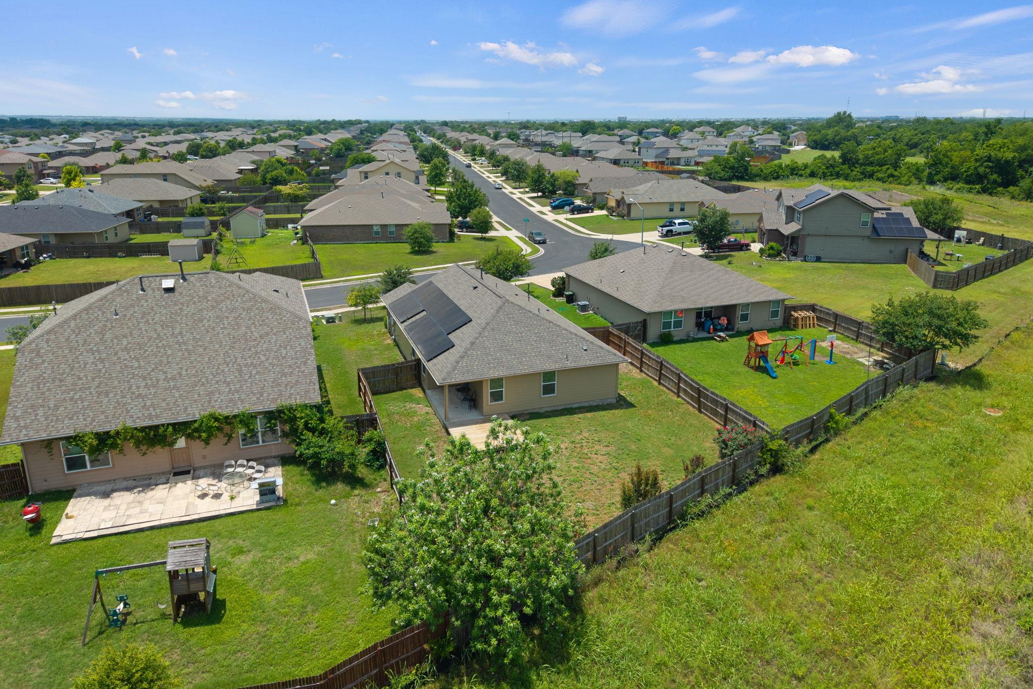533 Luna Vista DR