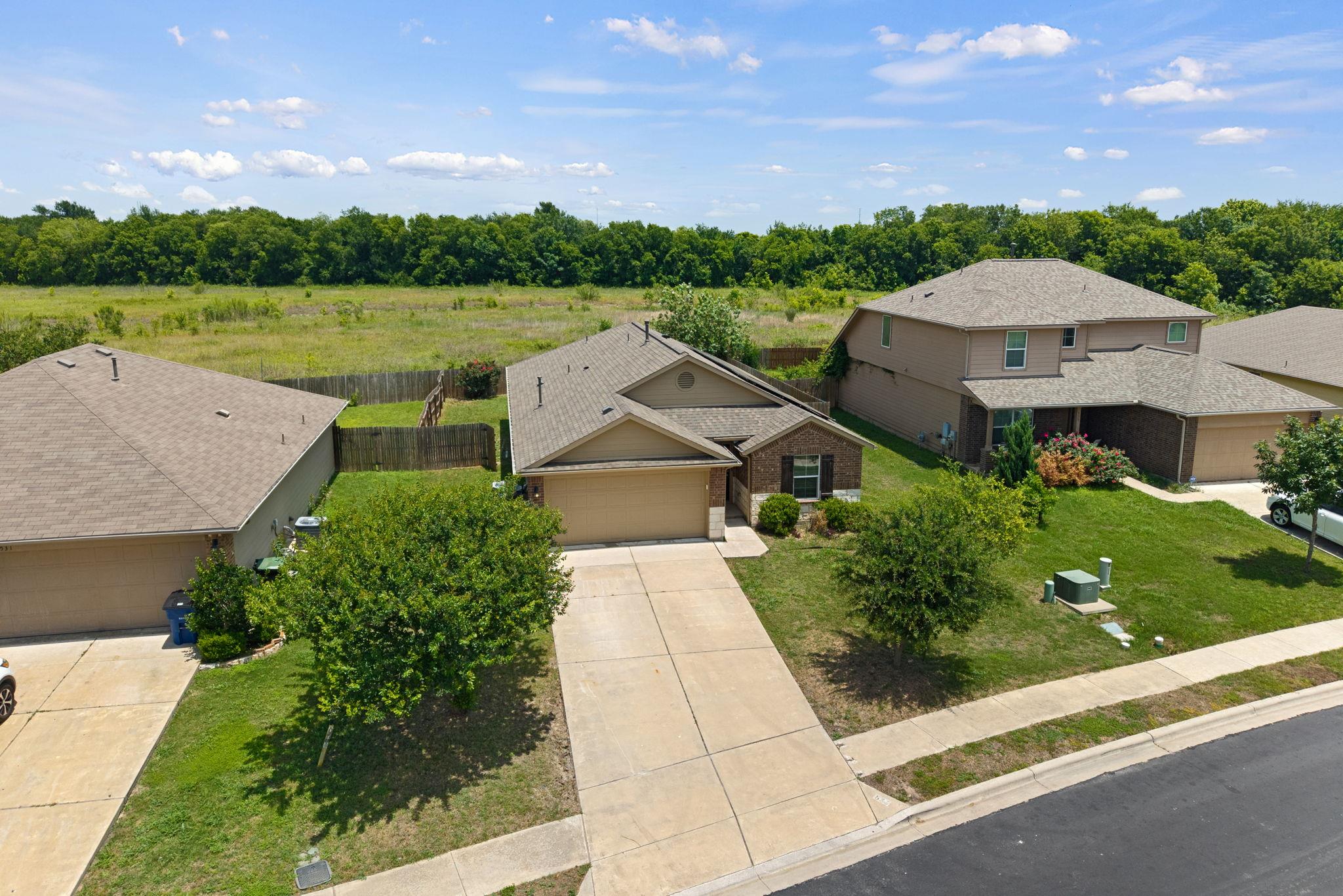 533 Luna Vista DR