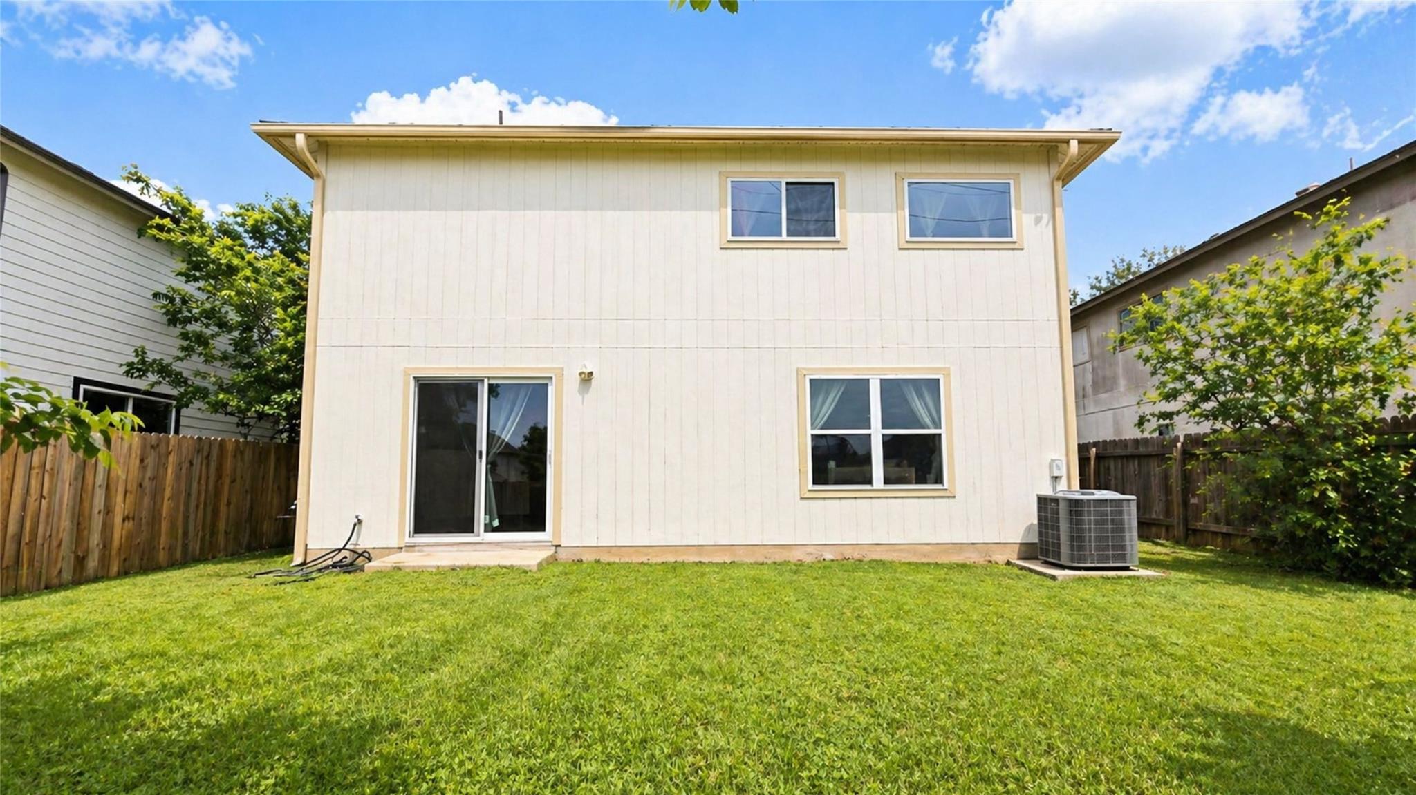 1405 Sheltie LN