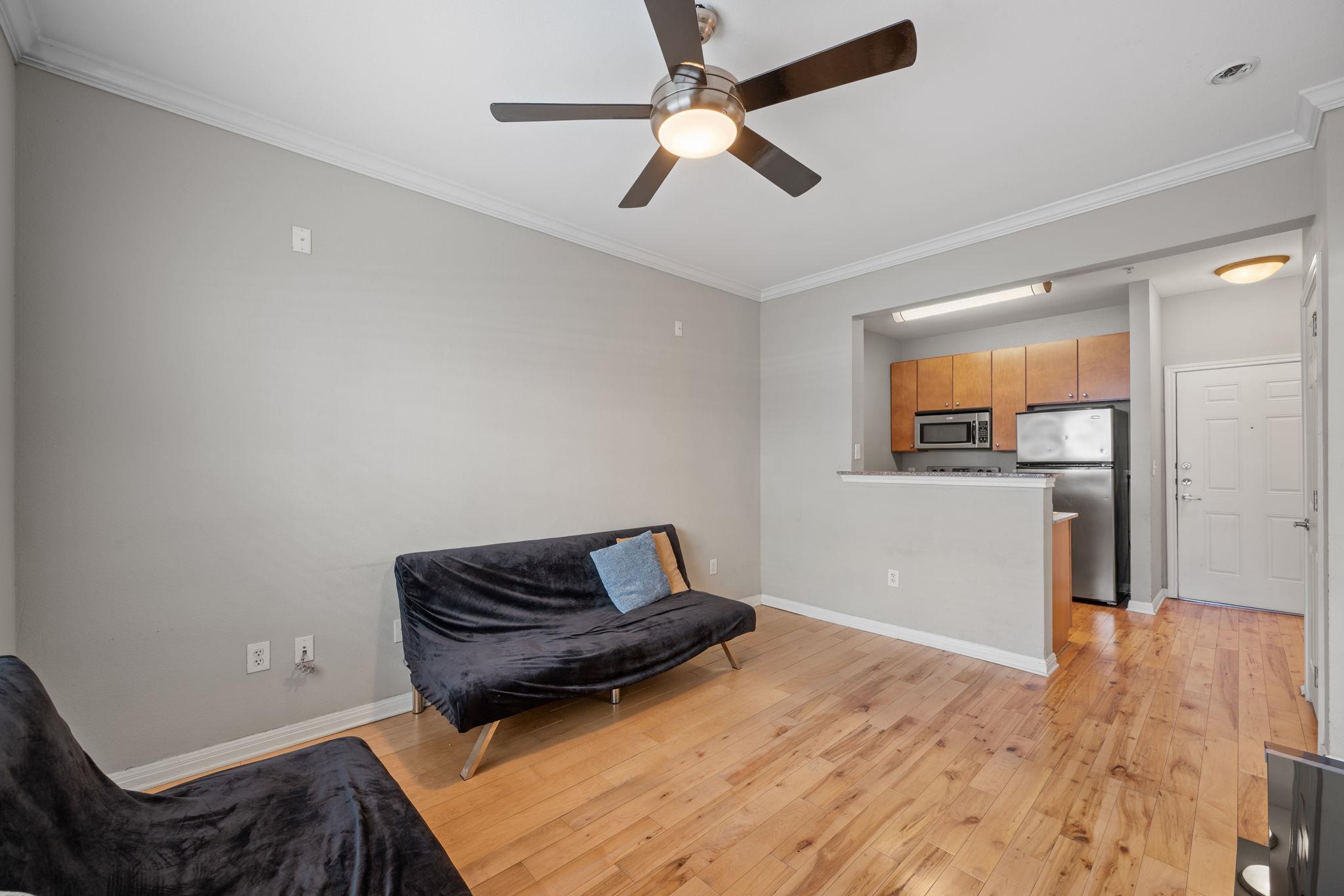 2502 Leon Street # 207