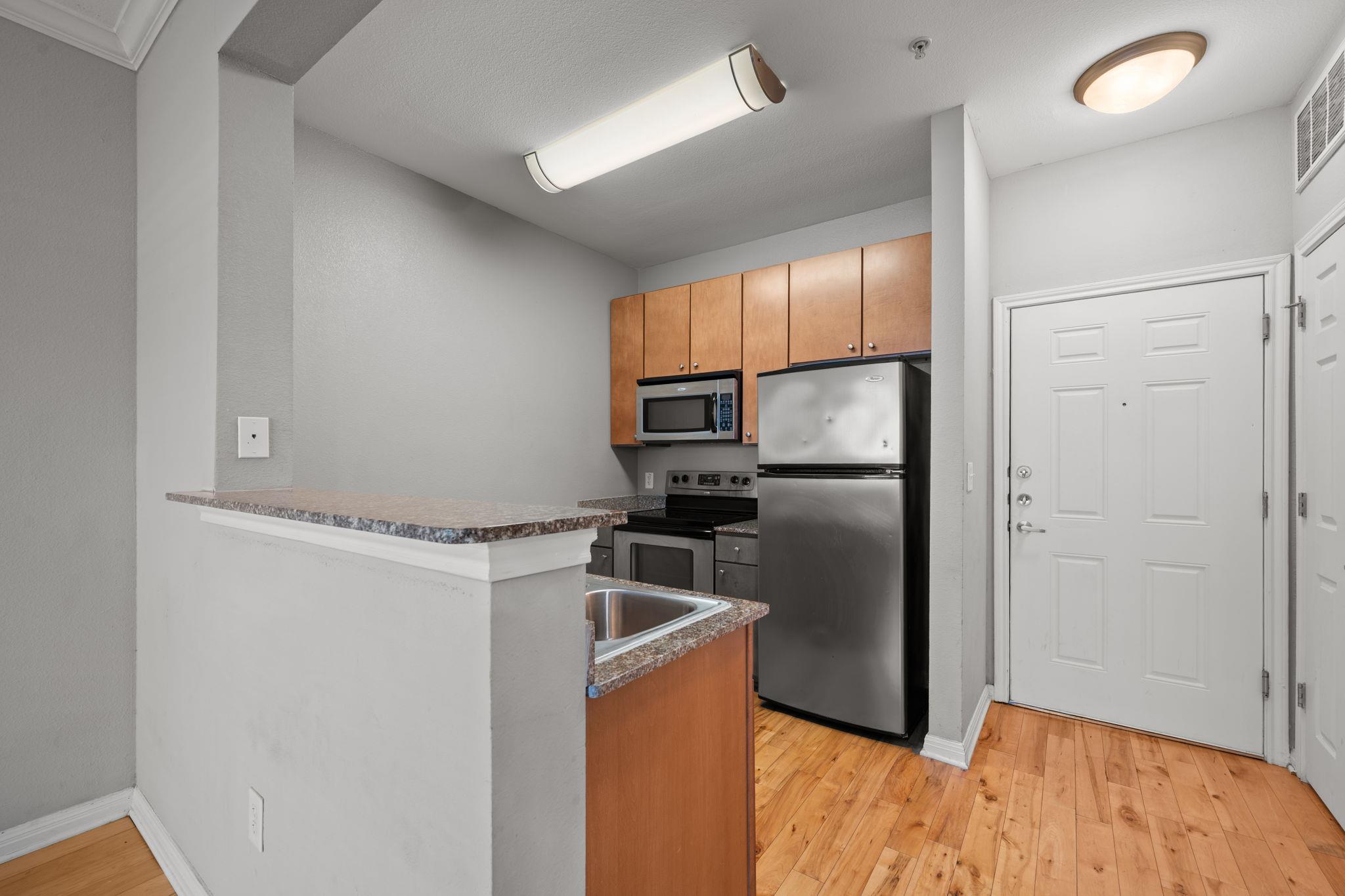 2502 Leon Street # 207