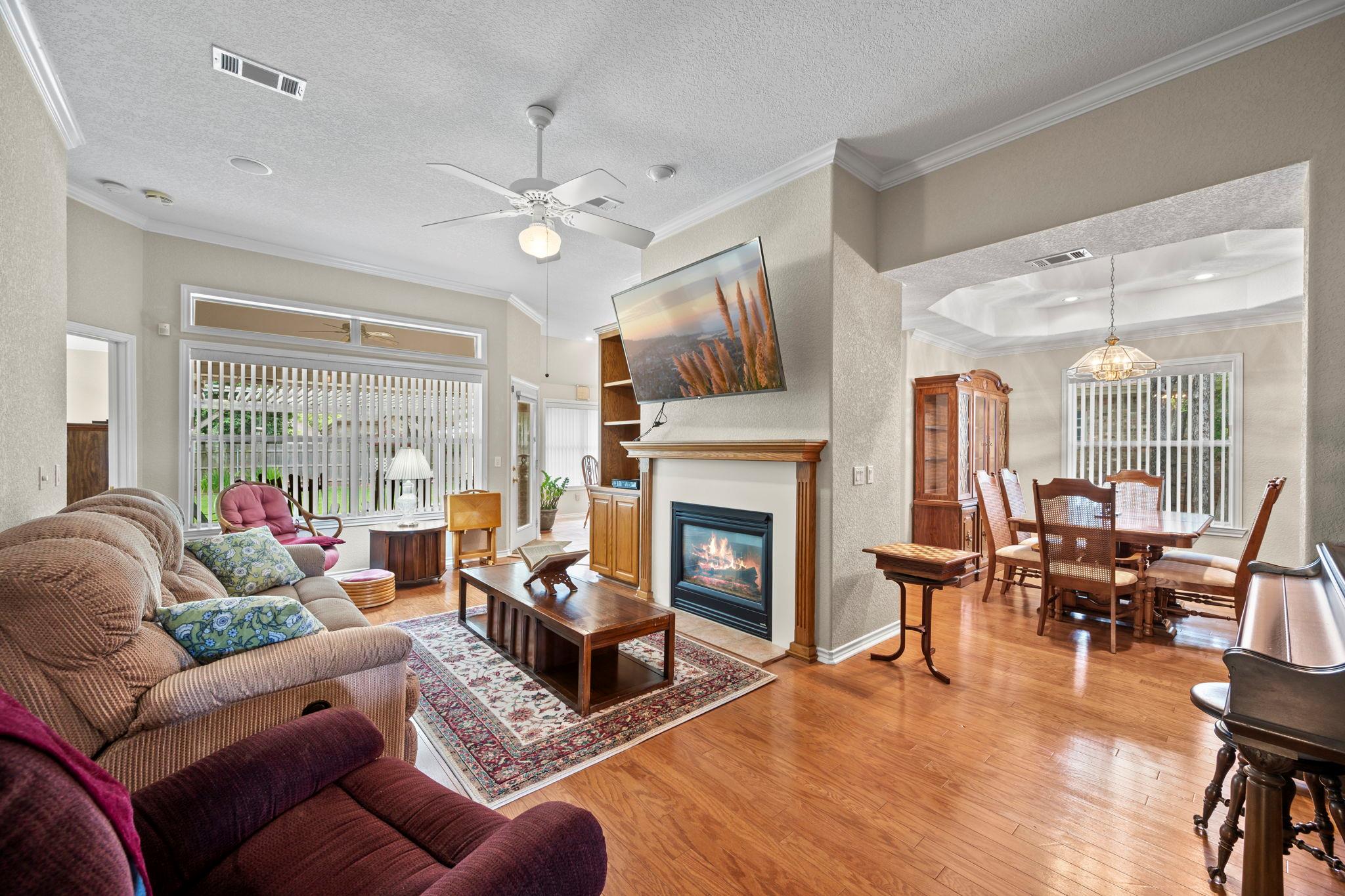 107 Stacey LN