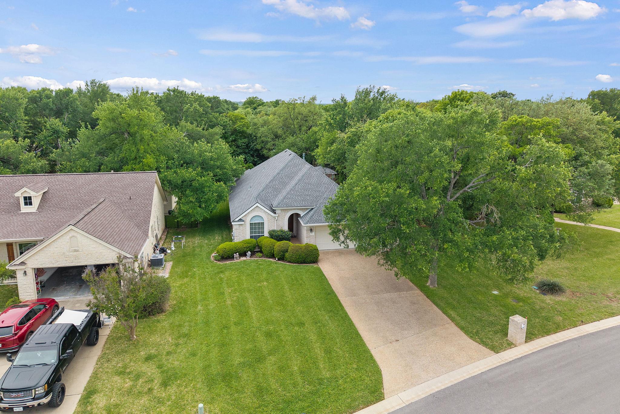 107 Stacey LN