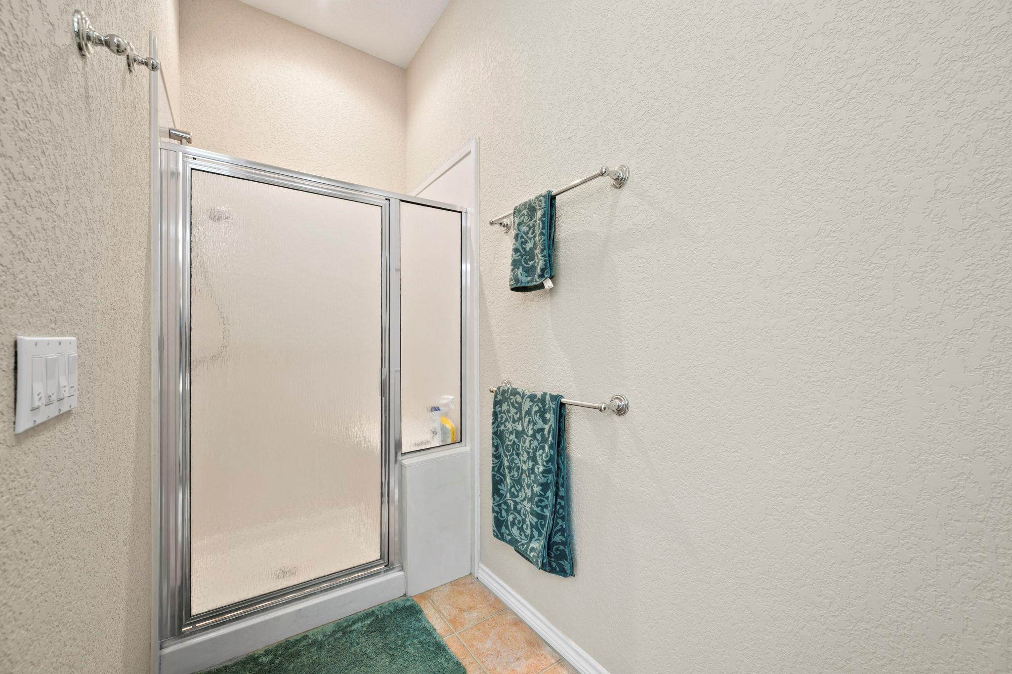 107 Stacey LN