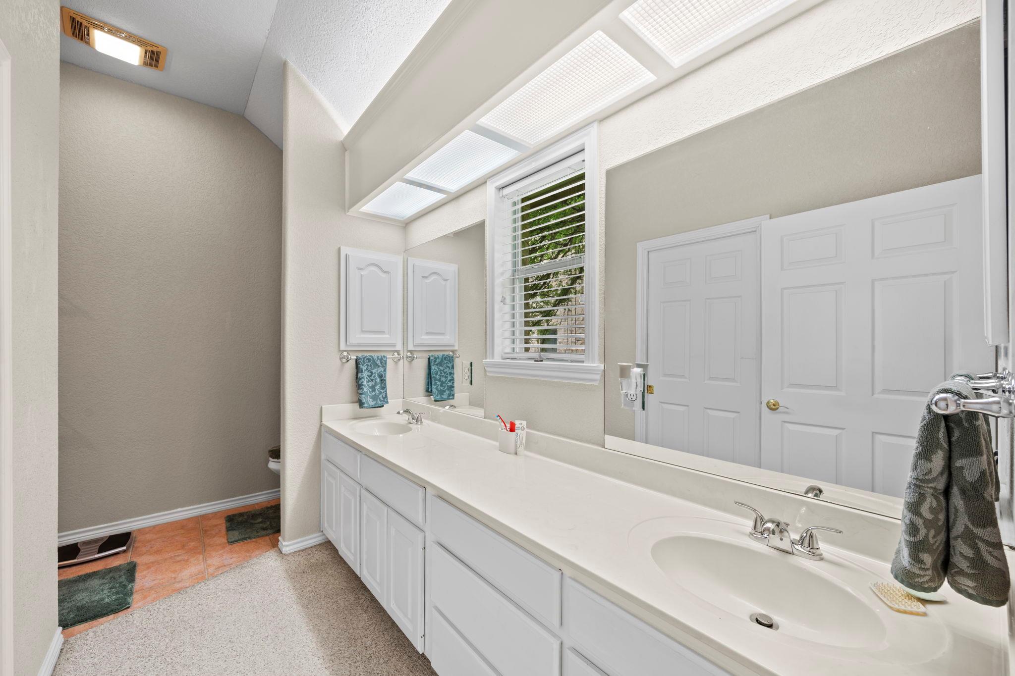 107 Stacey LN