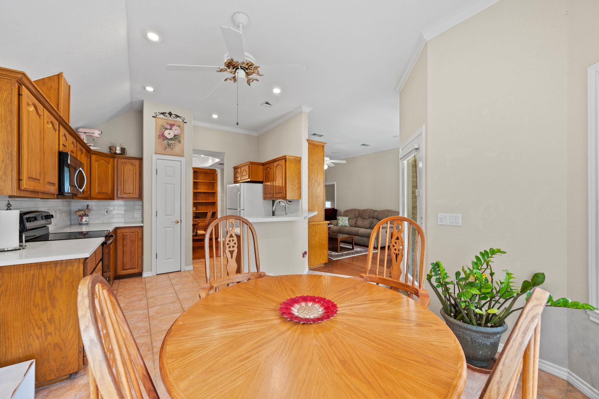 107 Stacey LN