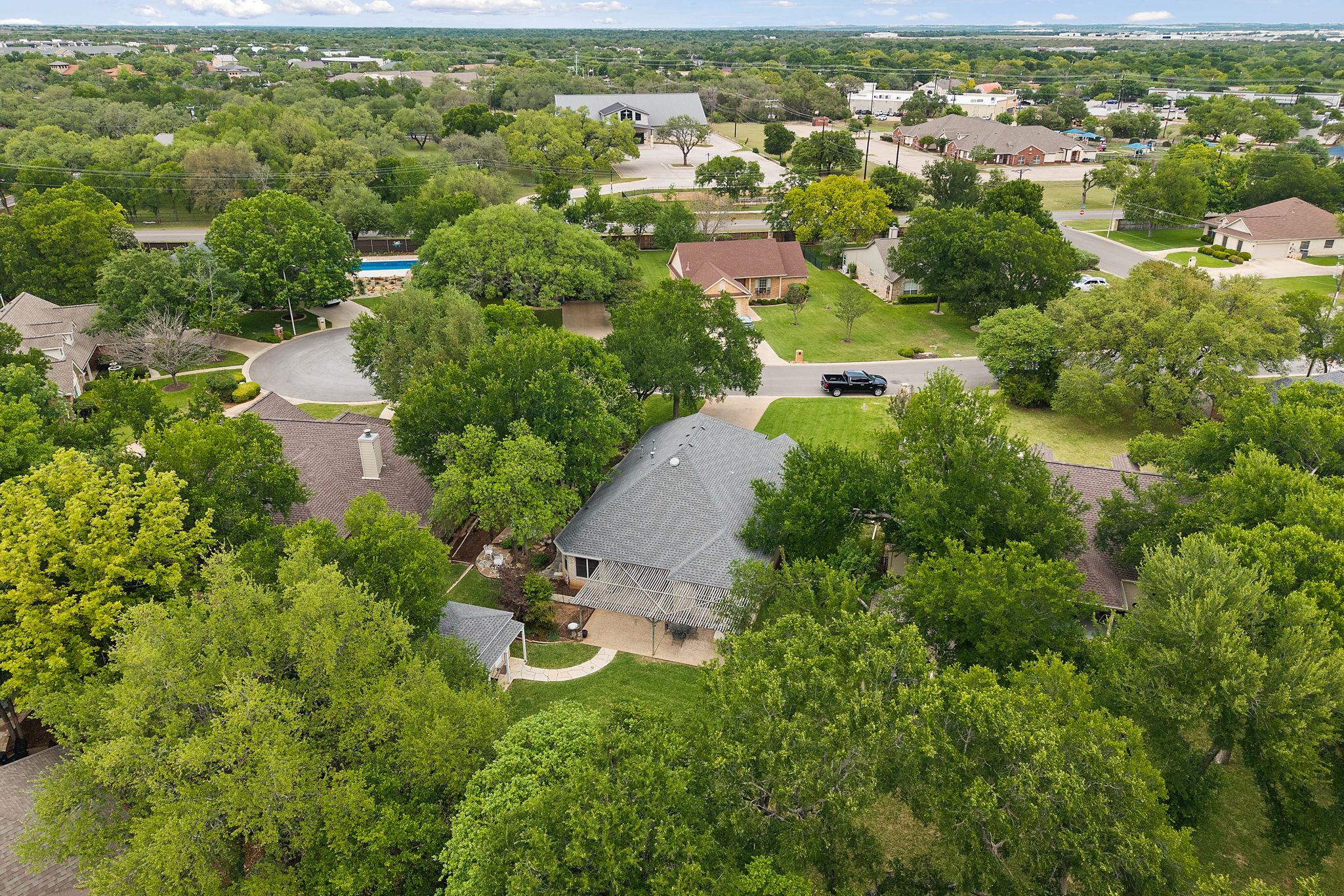 107 Stacey LN