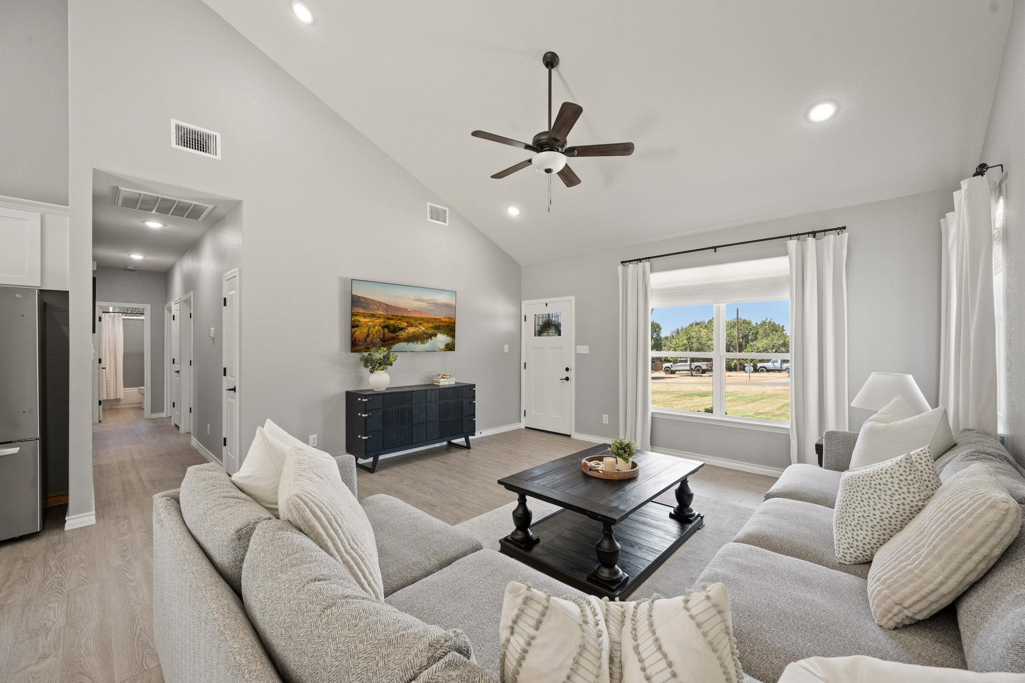 4975 Goliad DR