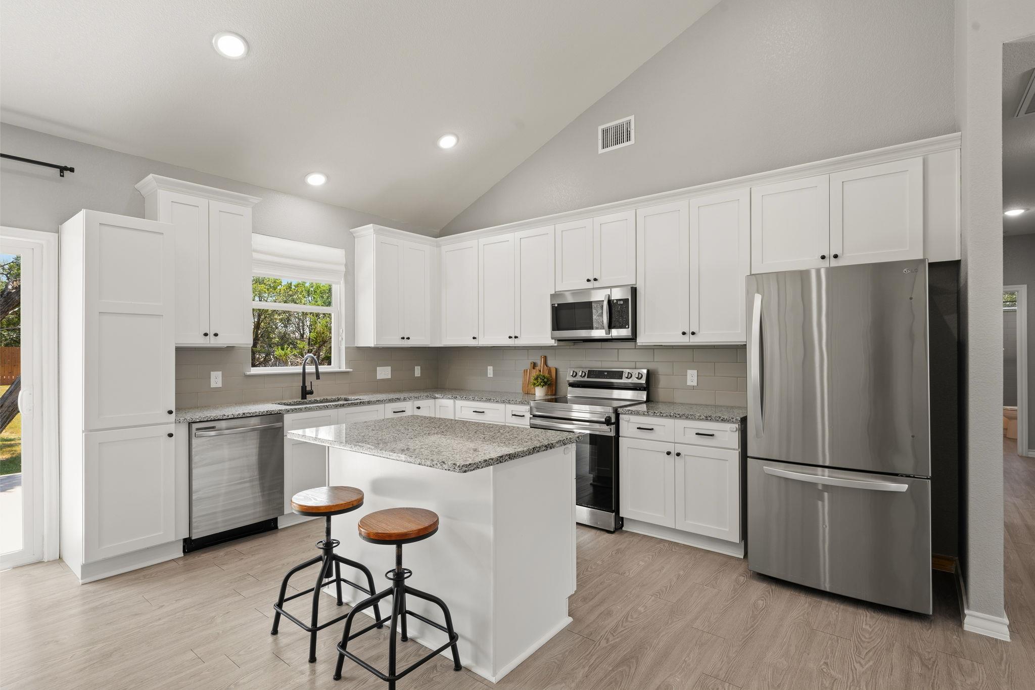 4975 Goliad DR