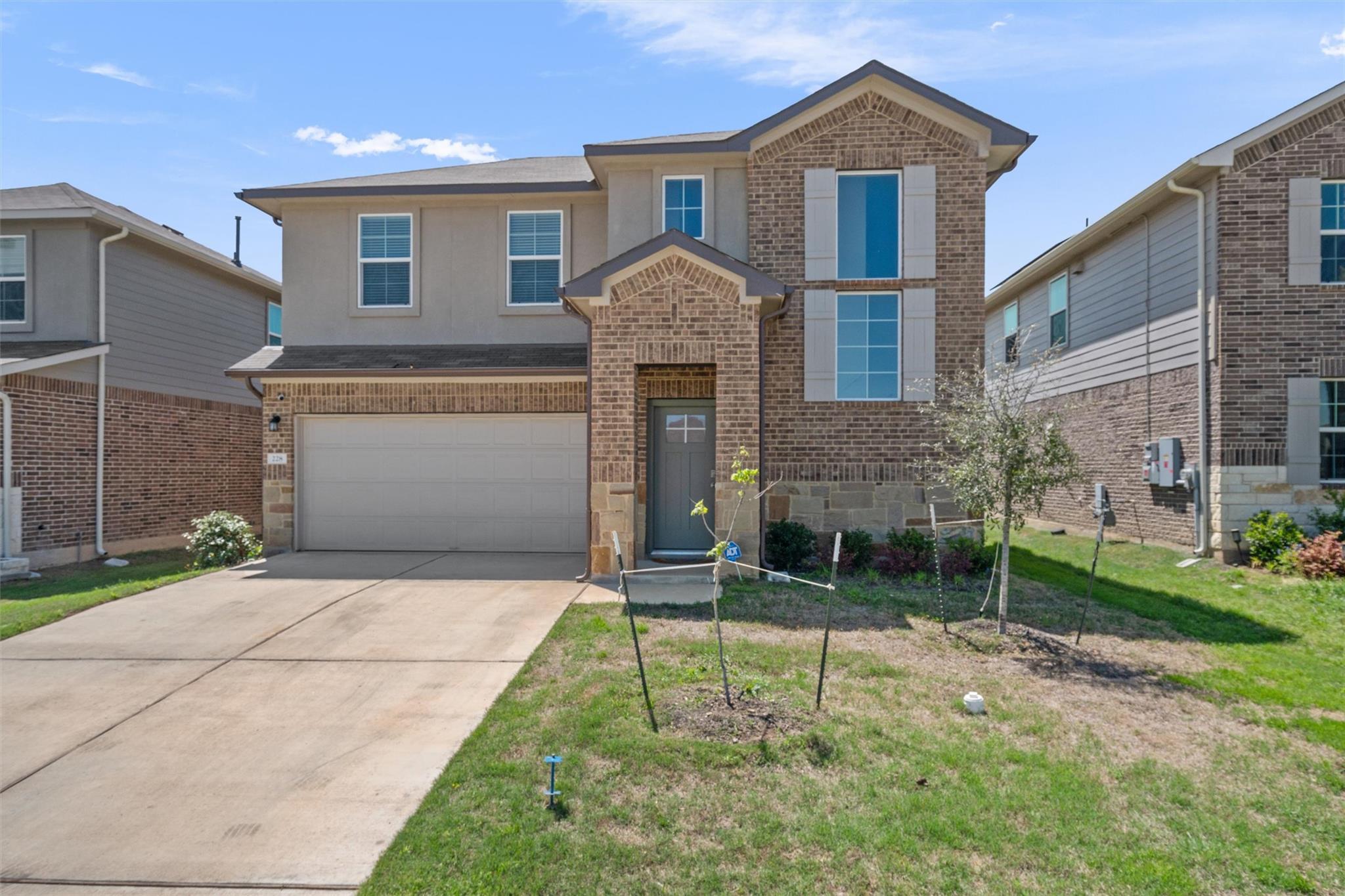 228 Brooklyn DR