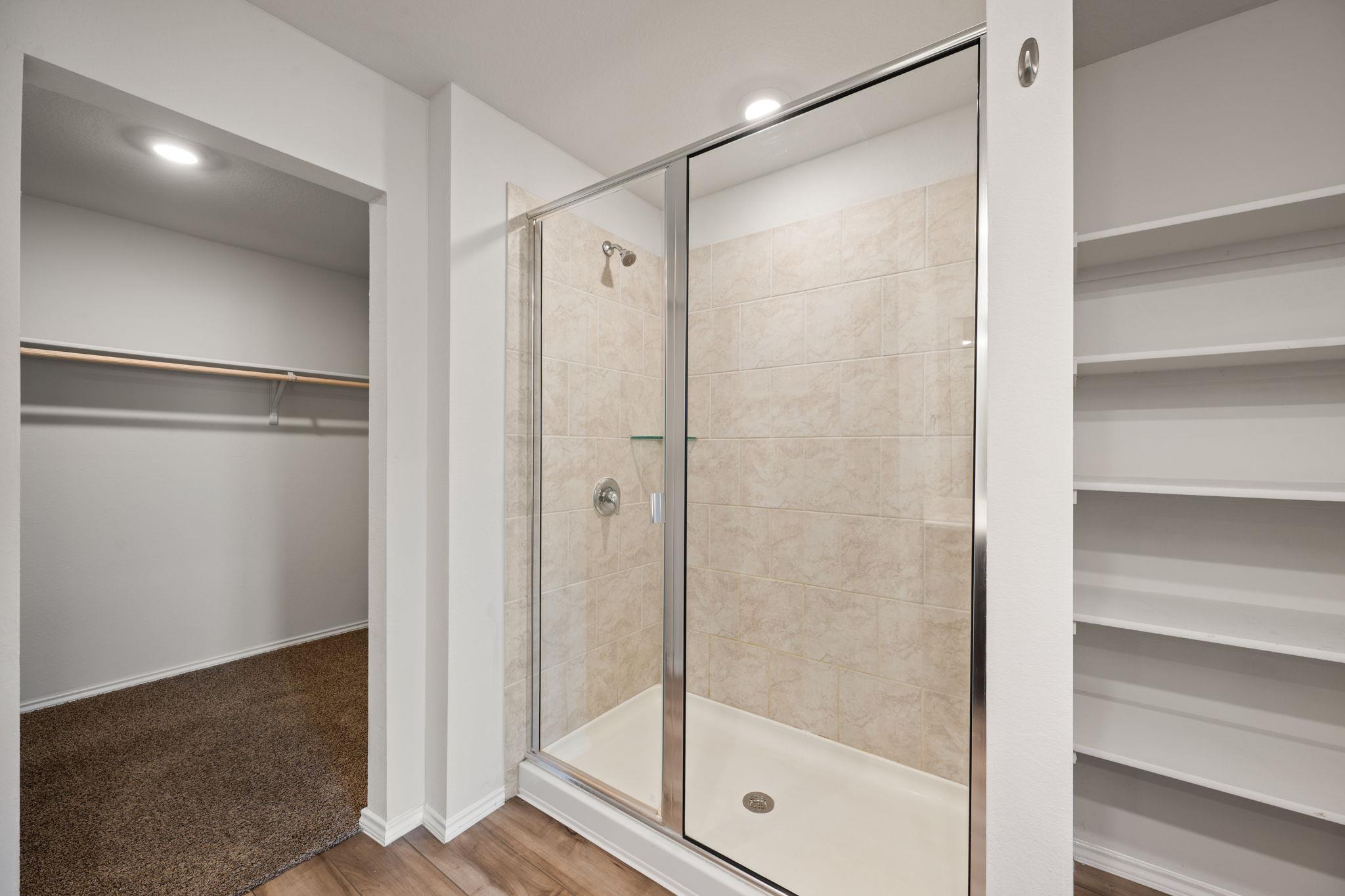 1012 Velvet CT