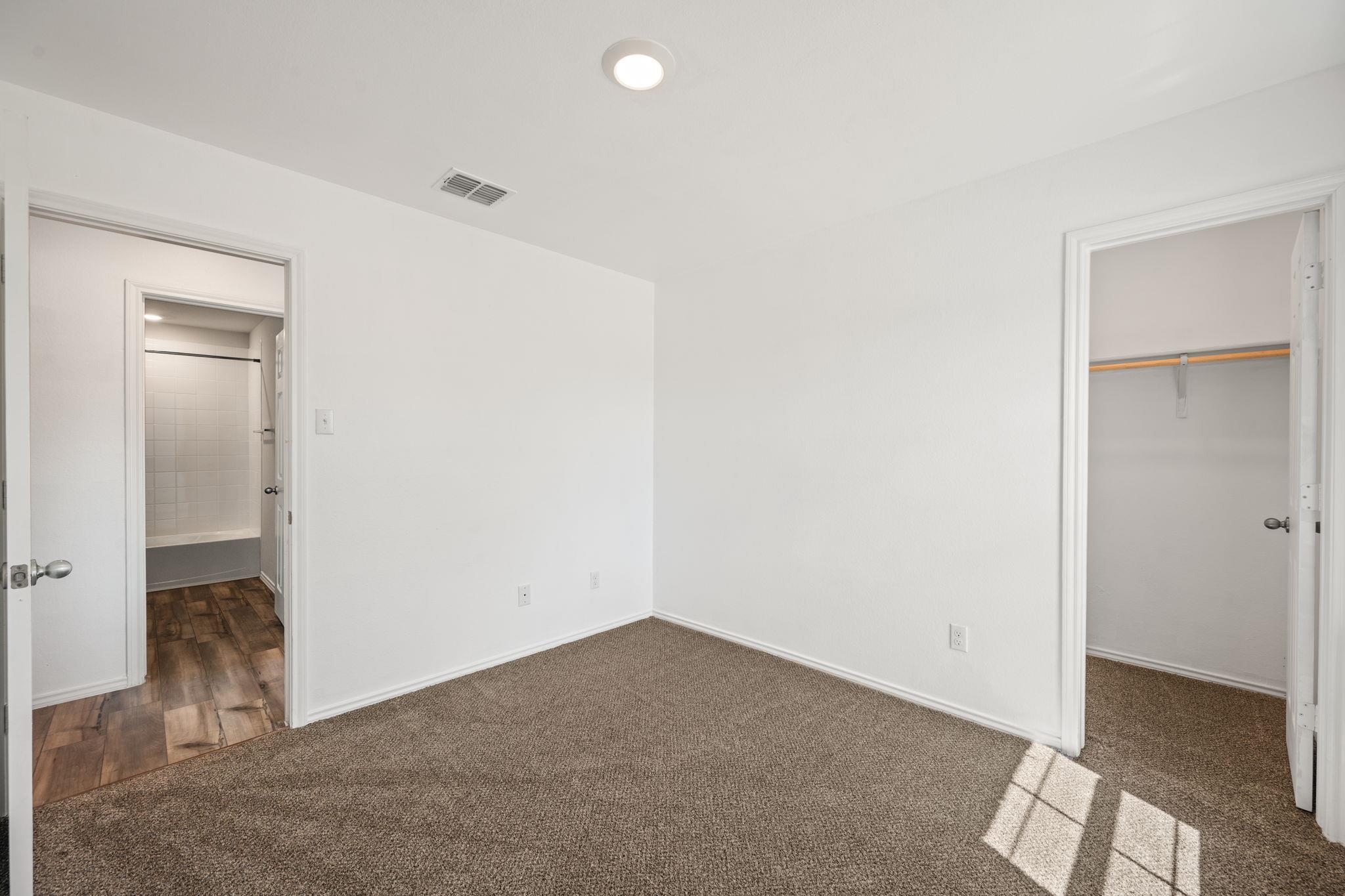 1012 Velvet CT