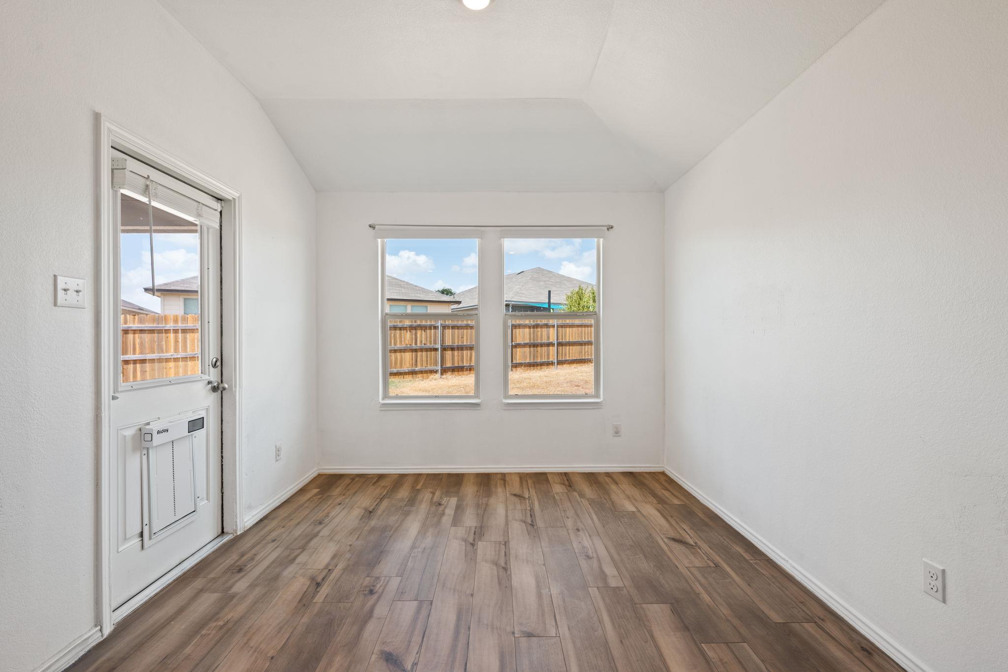 1012 Velvet CT