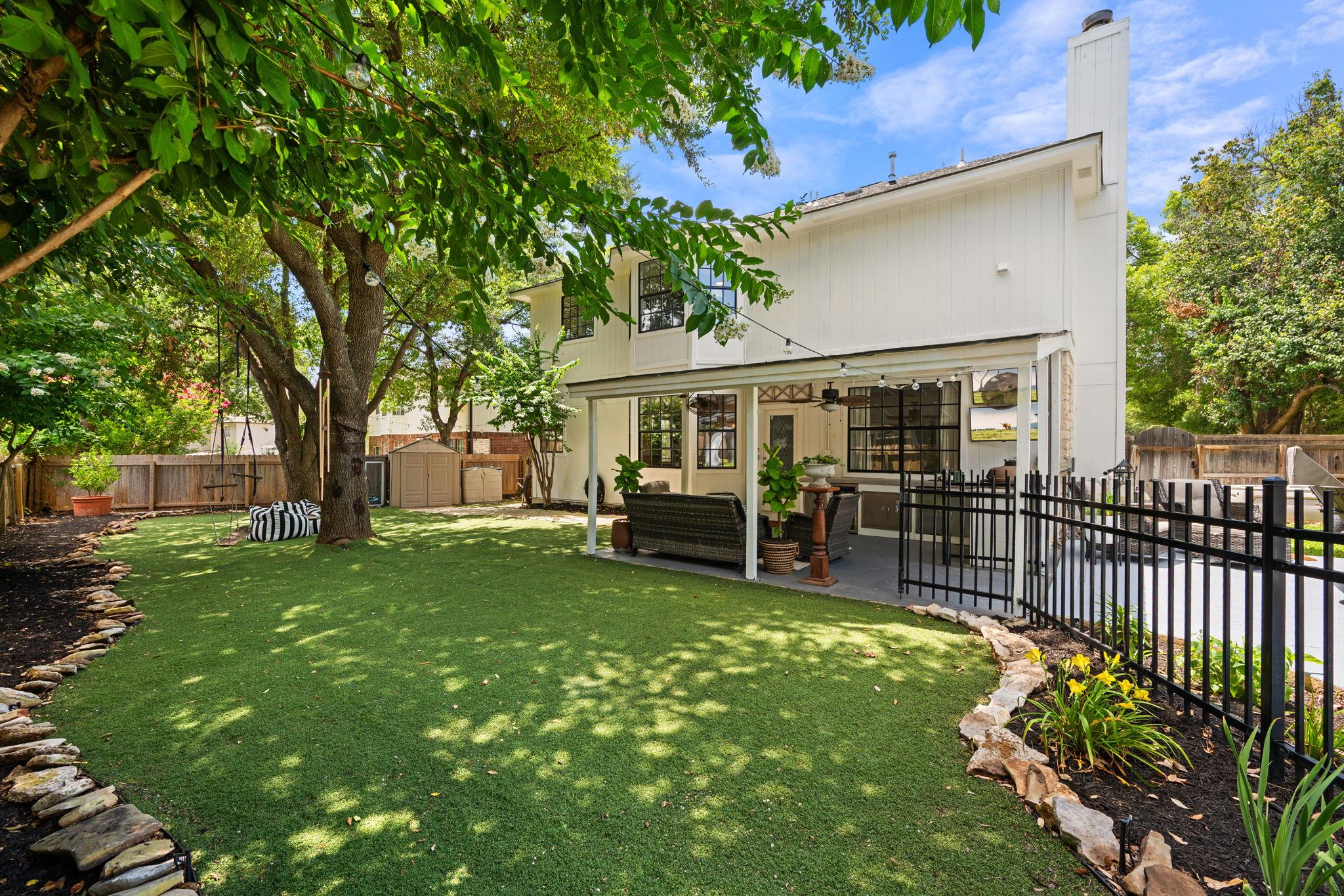3923 Grayling LN