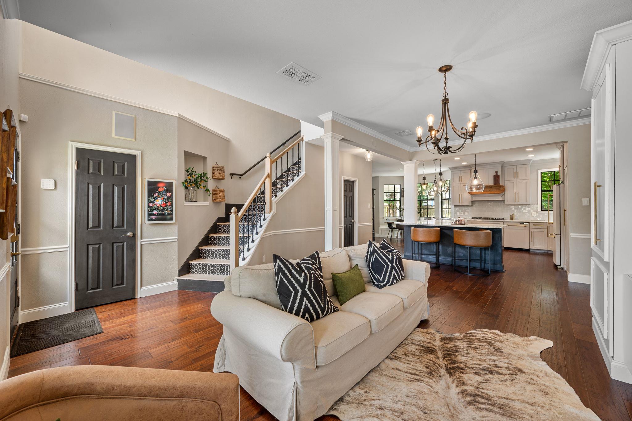 3923 Grayling LN