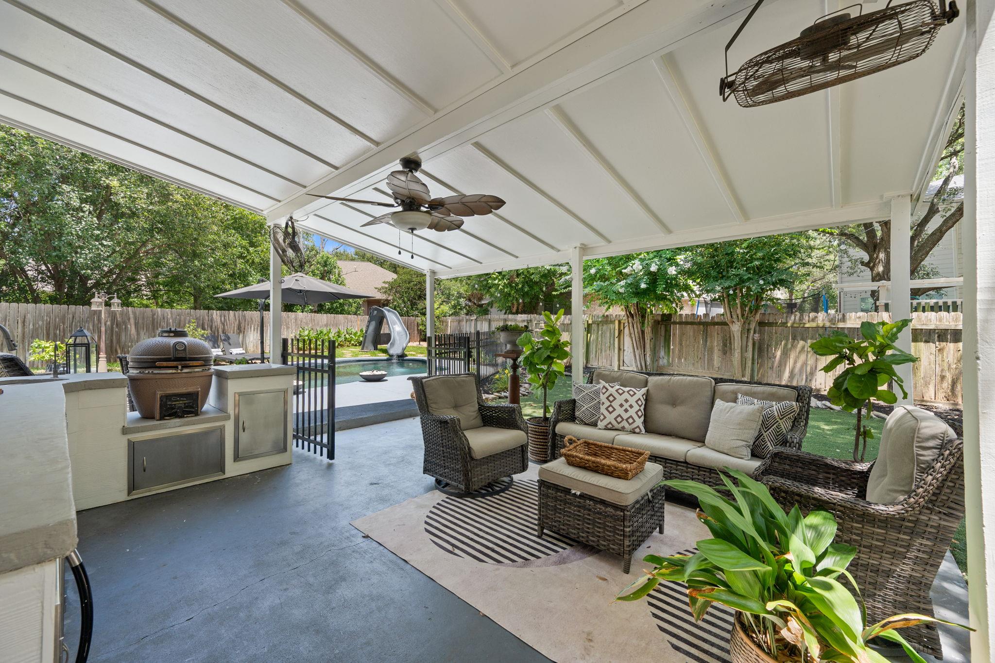 3923 Grayling LN