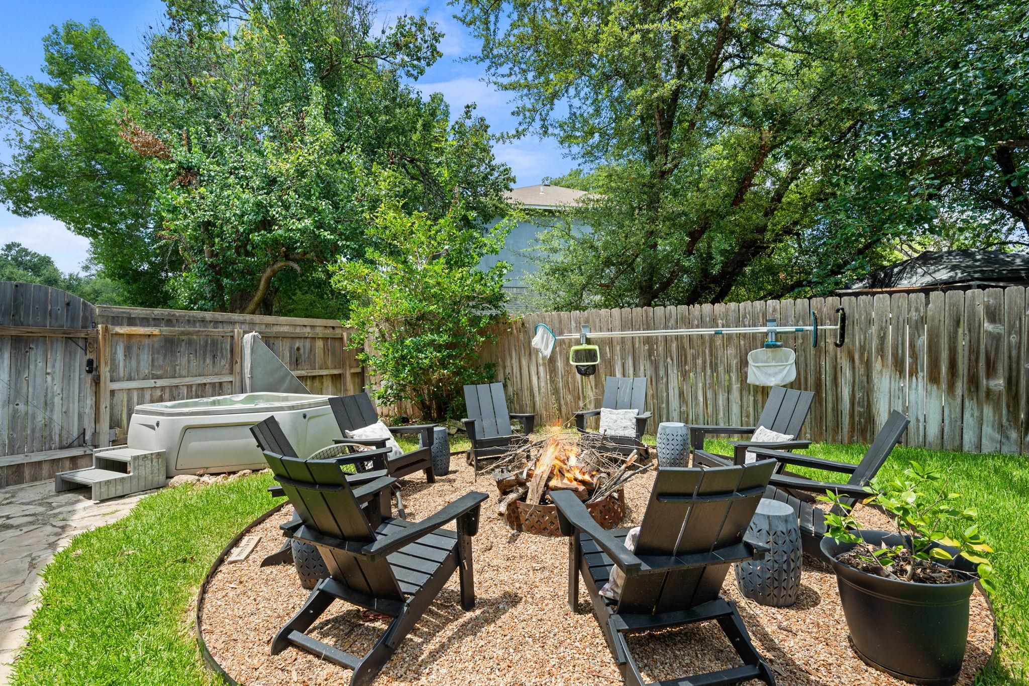 3923 Grayling LN