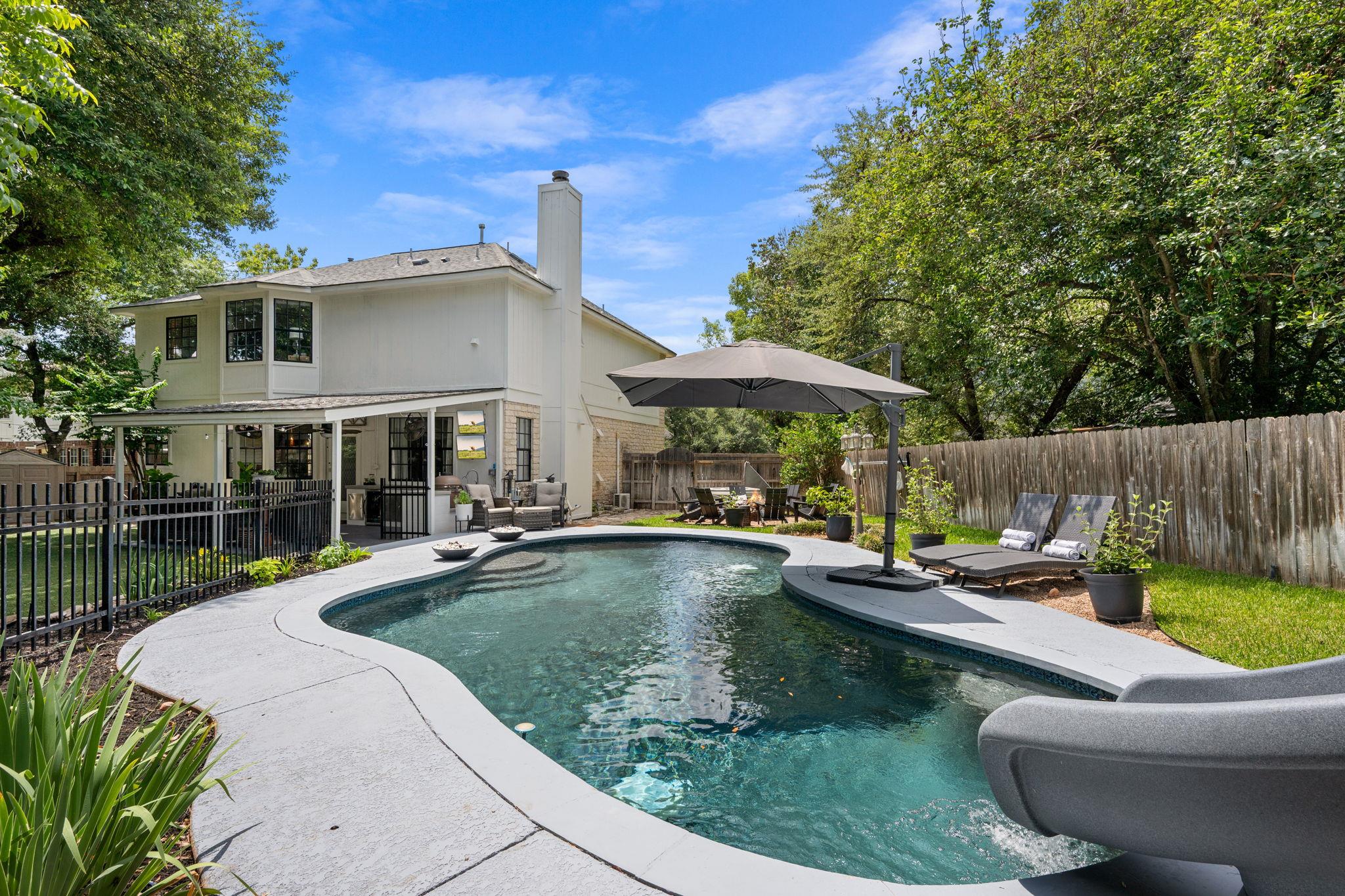 3923 Grayling LN