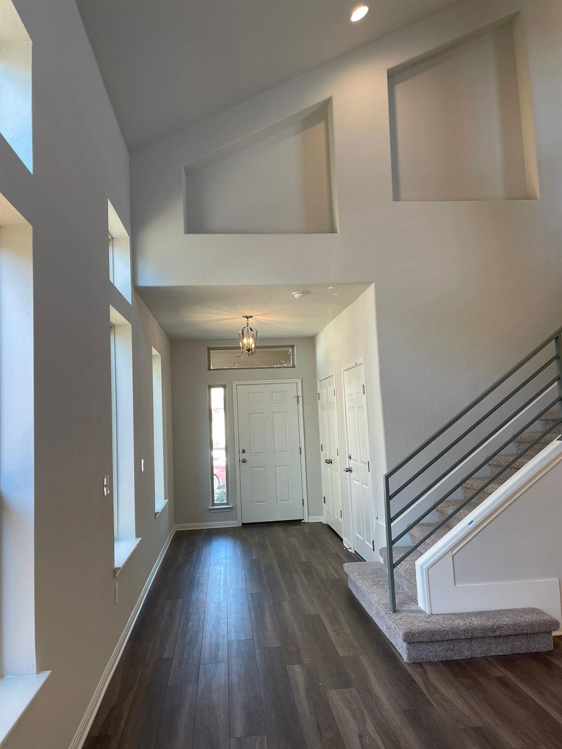 105 Durmont PASS
