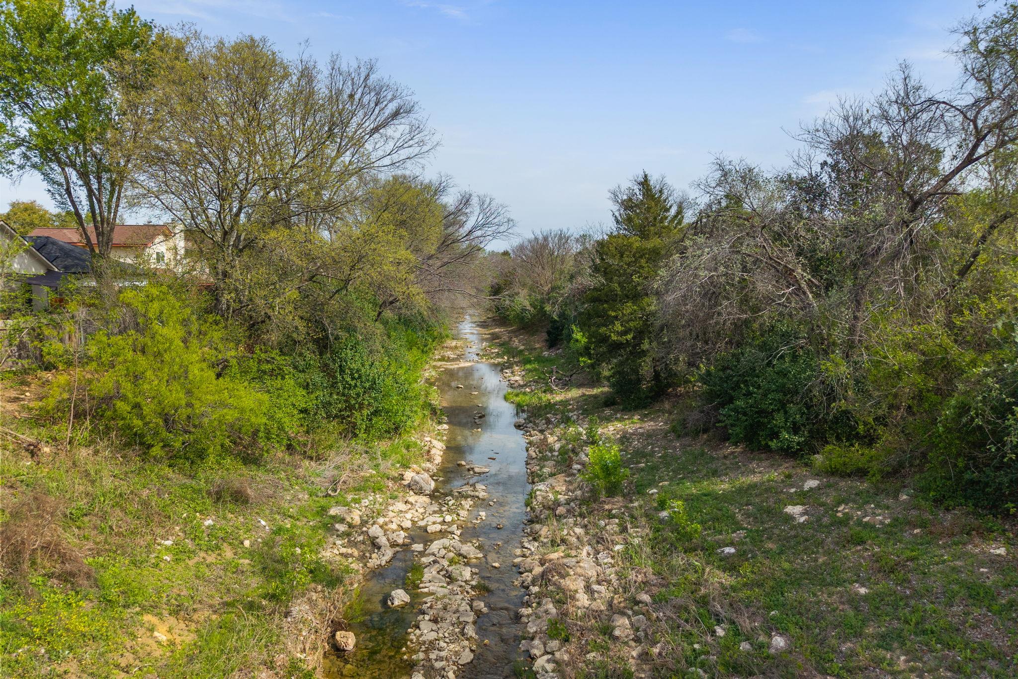 902 Ray Berglund BLVD