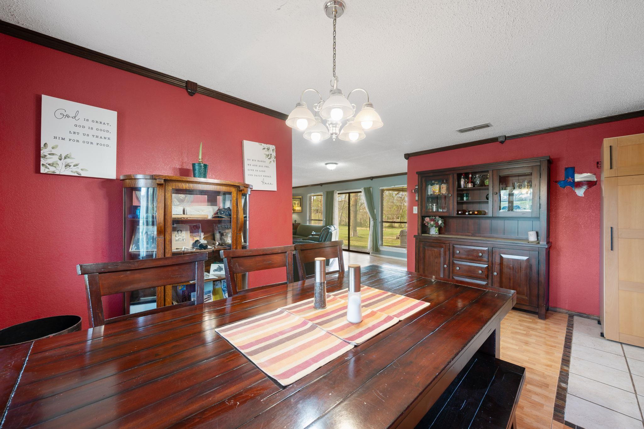 902 Ray Berglund BLVD