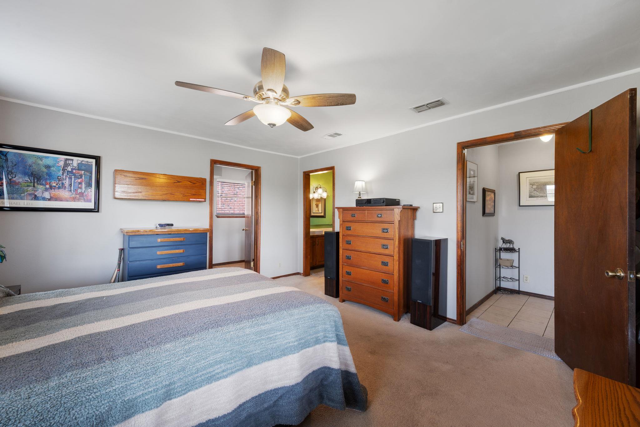 902 Ray Berglund BLVD