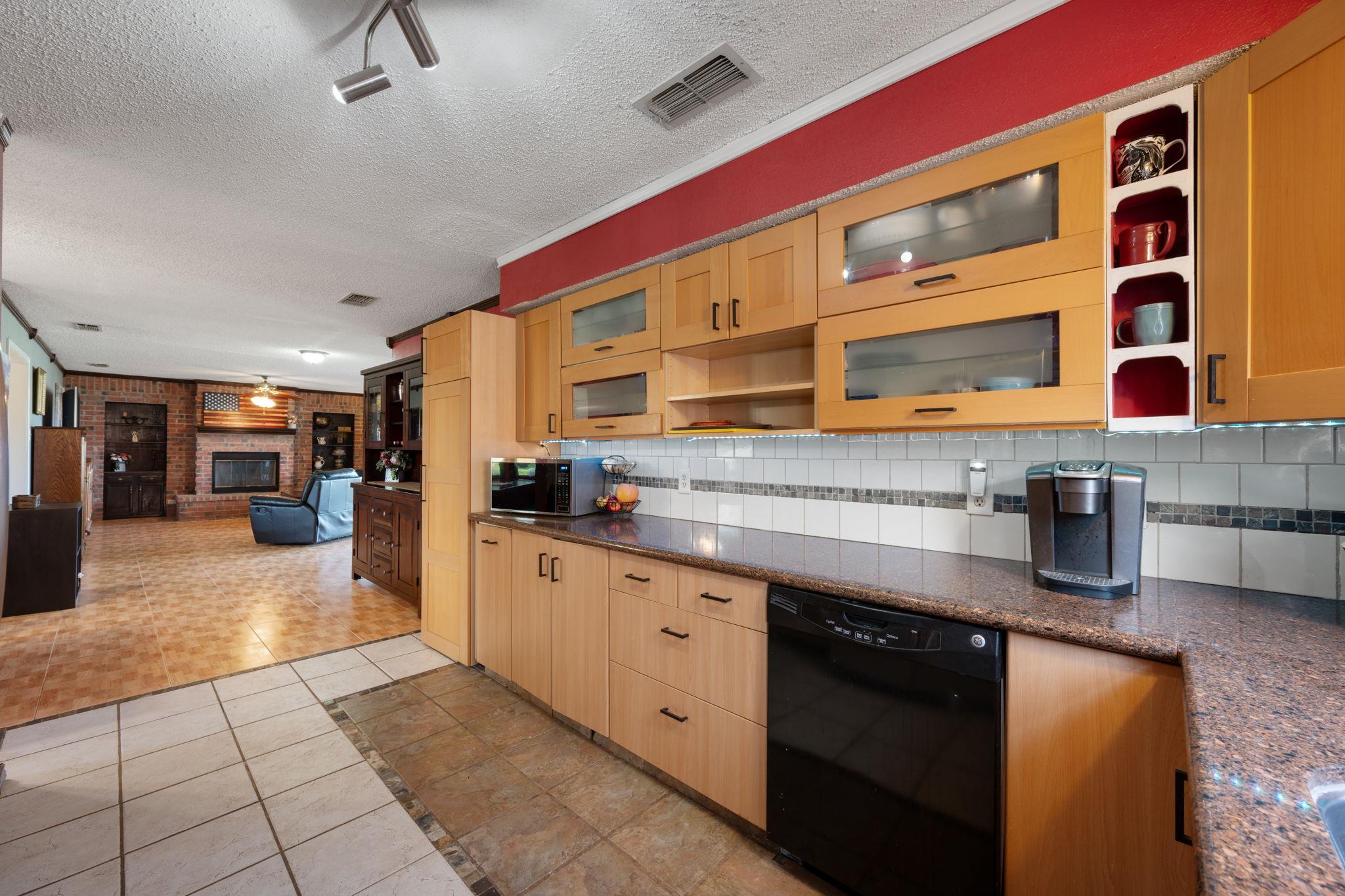 902 Ray Berglund BLVD