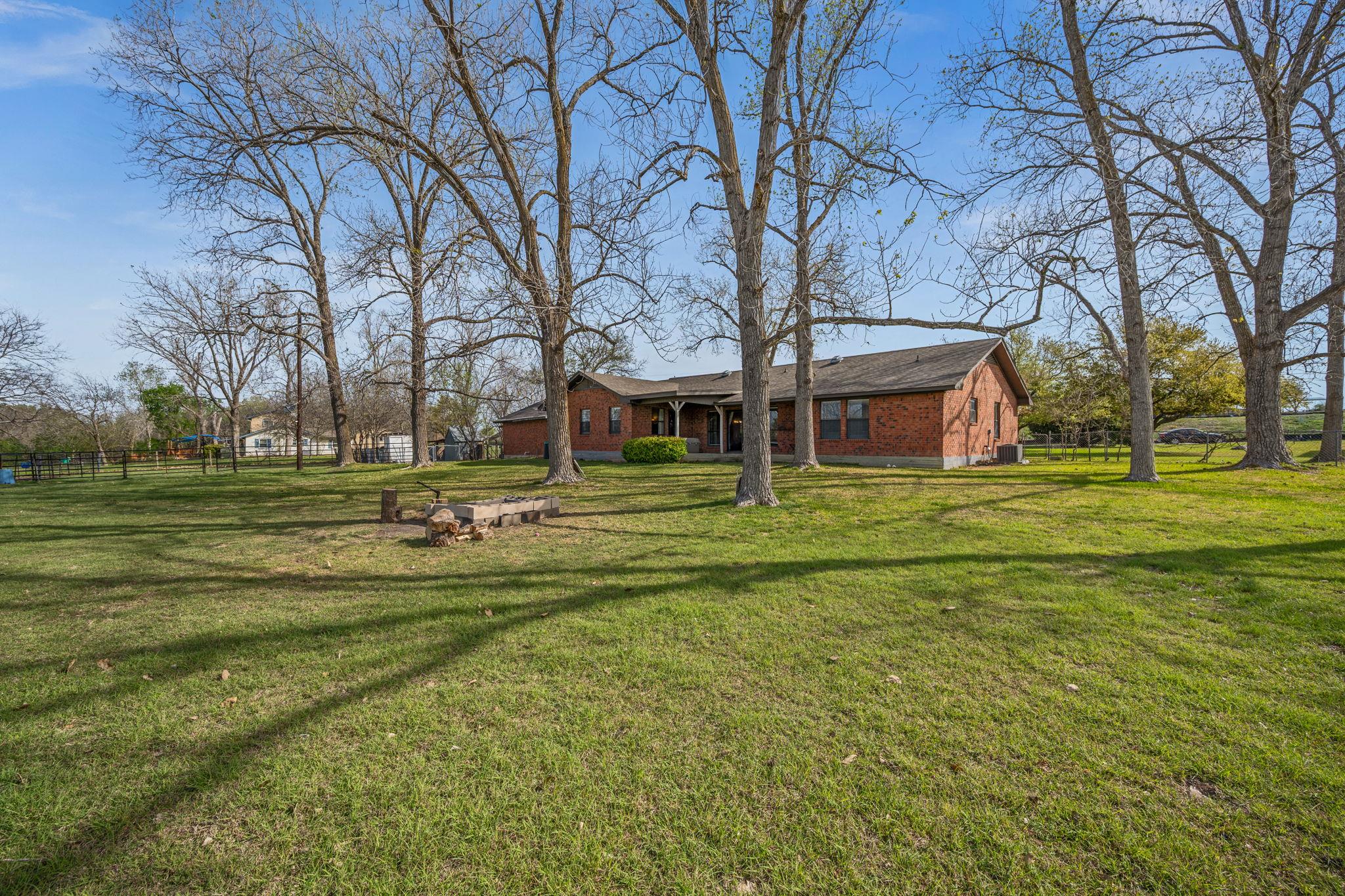 902 Ray Berglund BLVD