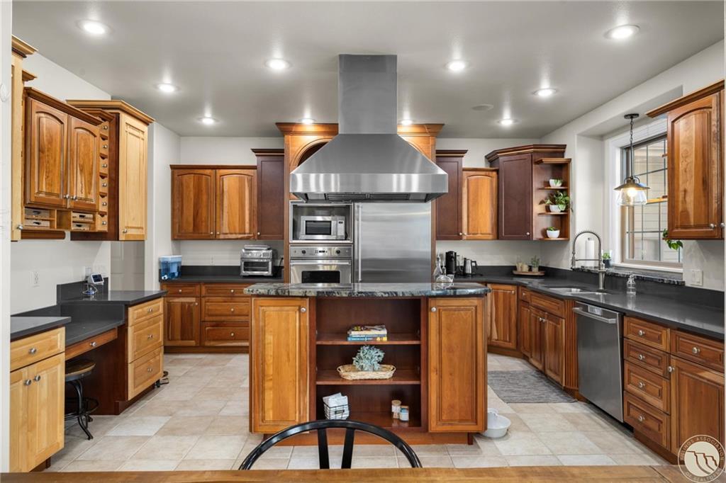 1605 Forest Park Drive