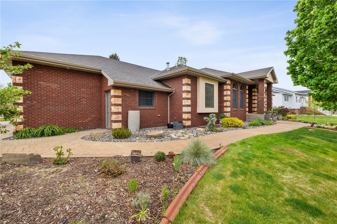 1605 Forest Park Drive