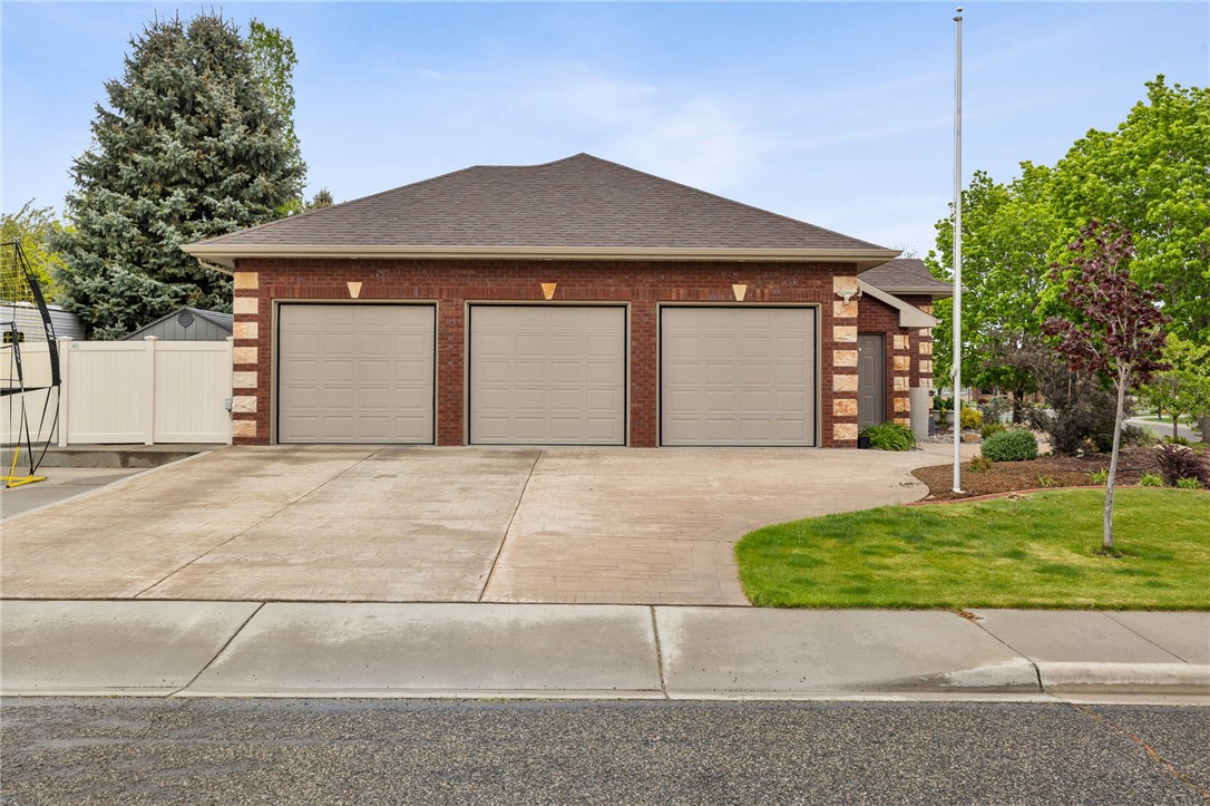 1605 Forest Park Drive