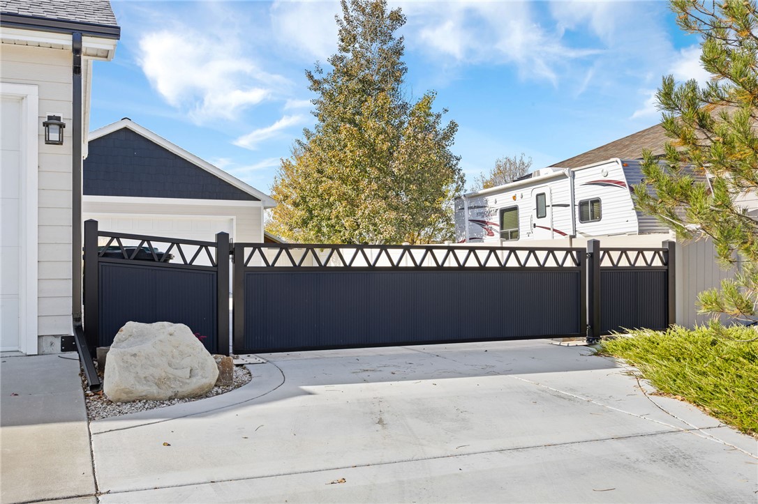 124 Feldspar Way