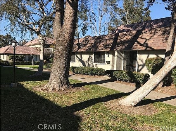 21791 Lake Vista