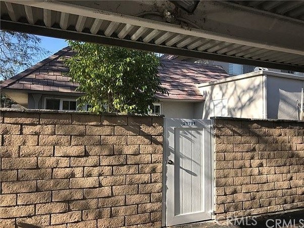21791 Lake Vista