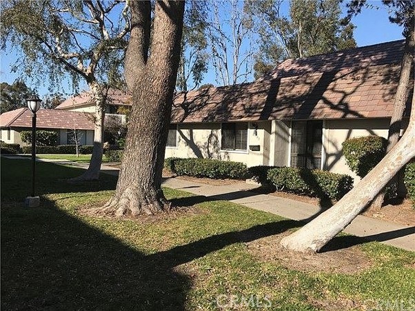 21791 Lake Vista