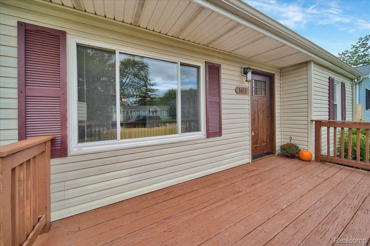 1411 JOLSON Avenue