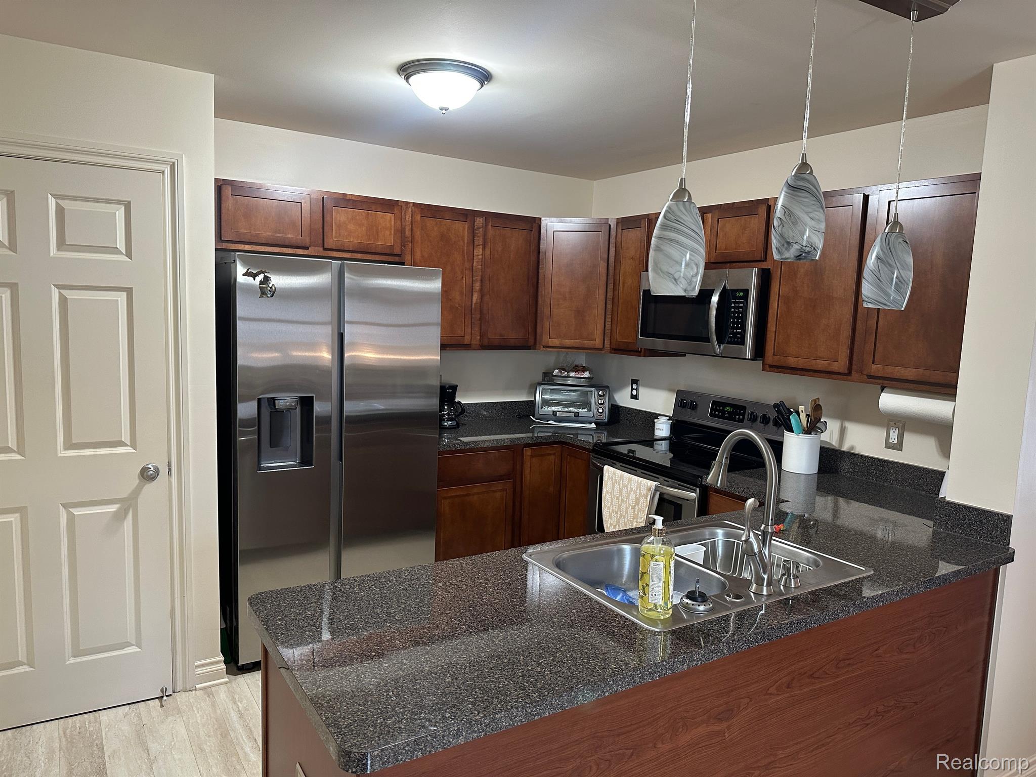 36001 MITCHELL Street 211