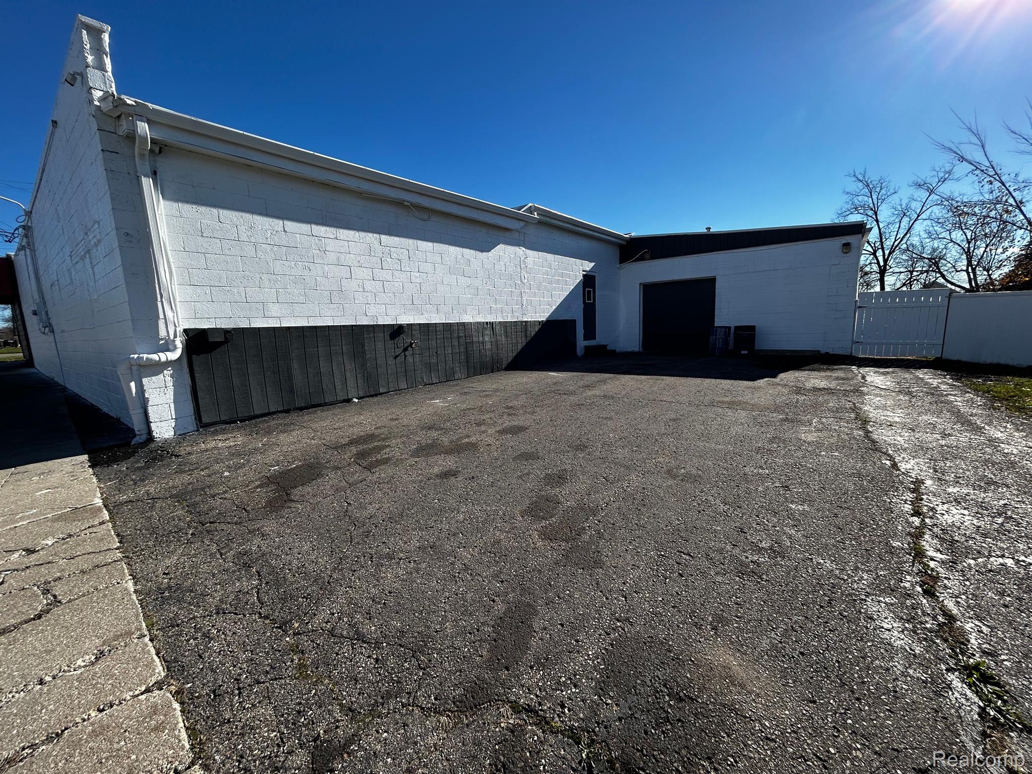 4118 S Saginaw Street