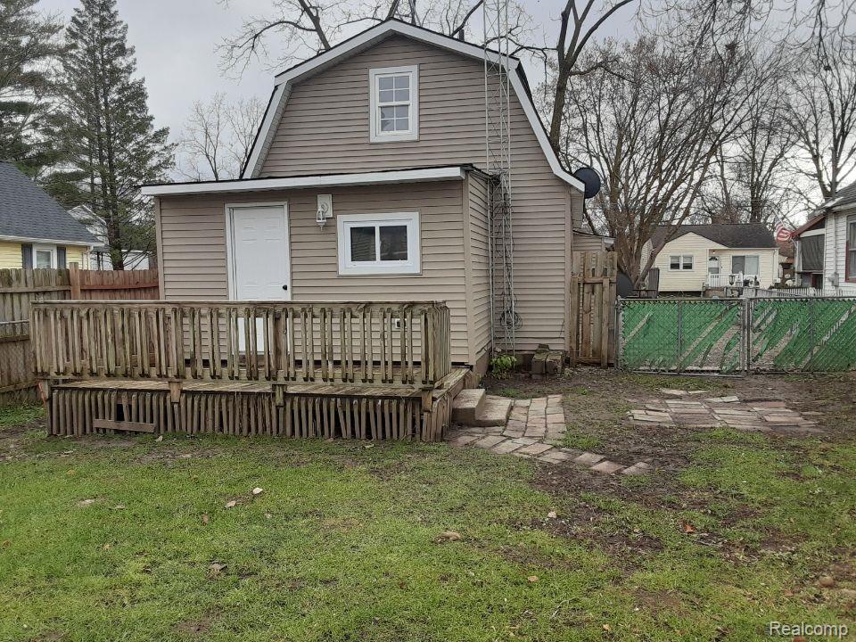 2275 E BUDER Avenue