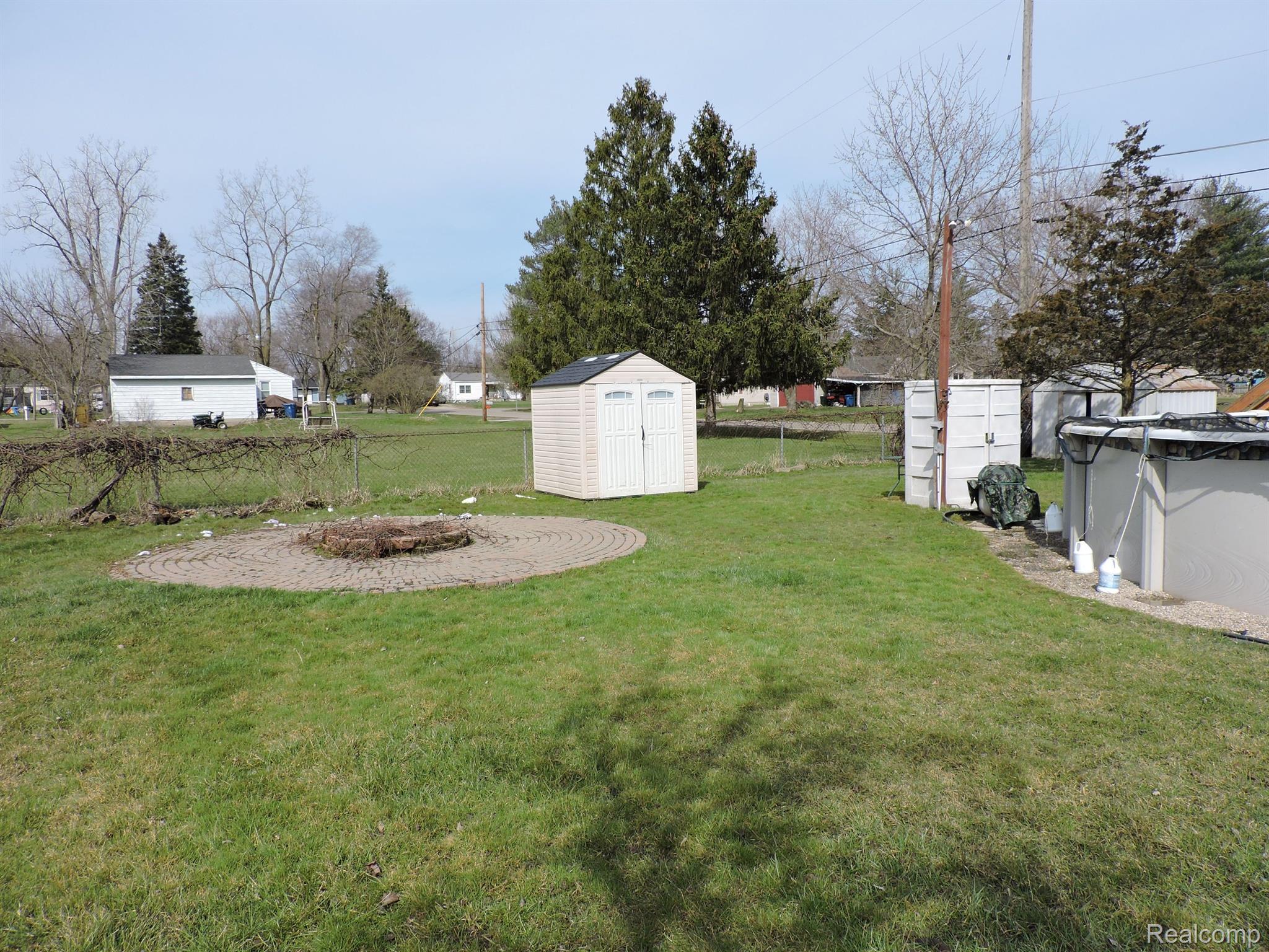 1224 W GRAND BLANC Road