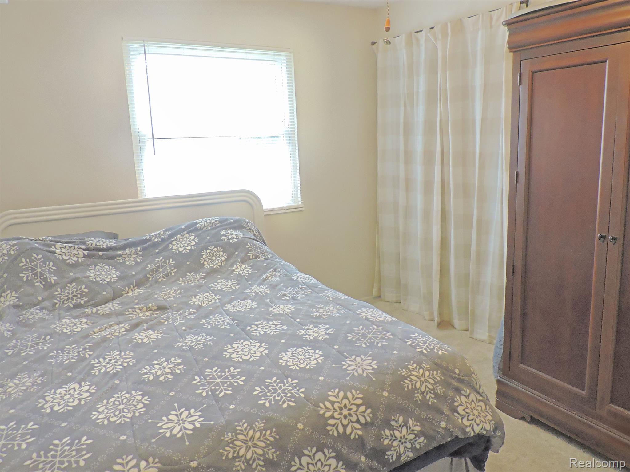1224 W GRAND BLANC Road