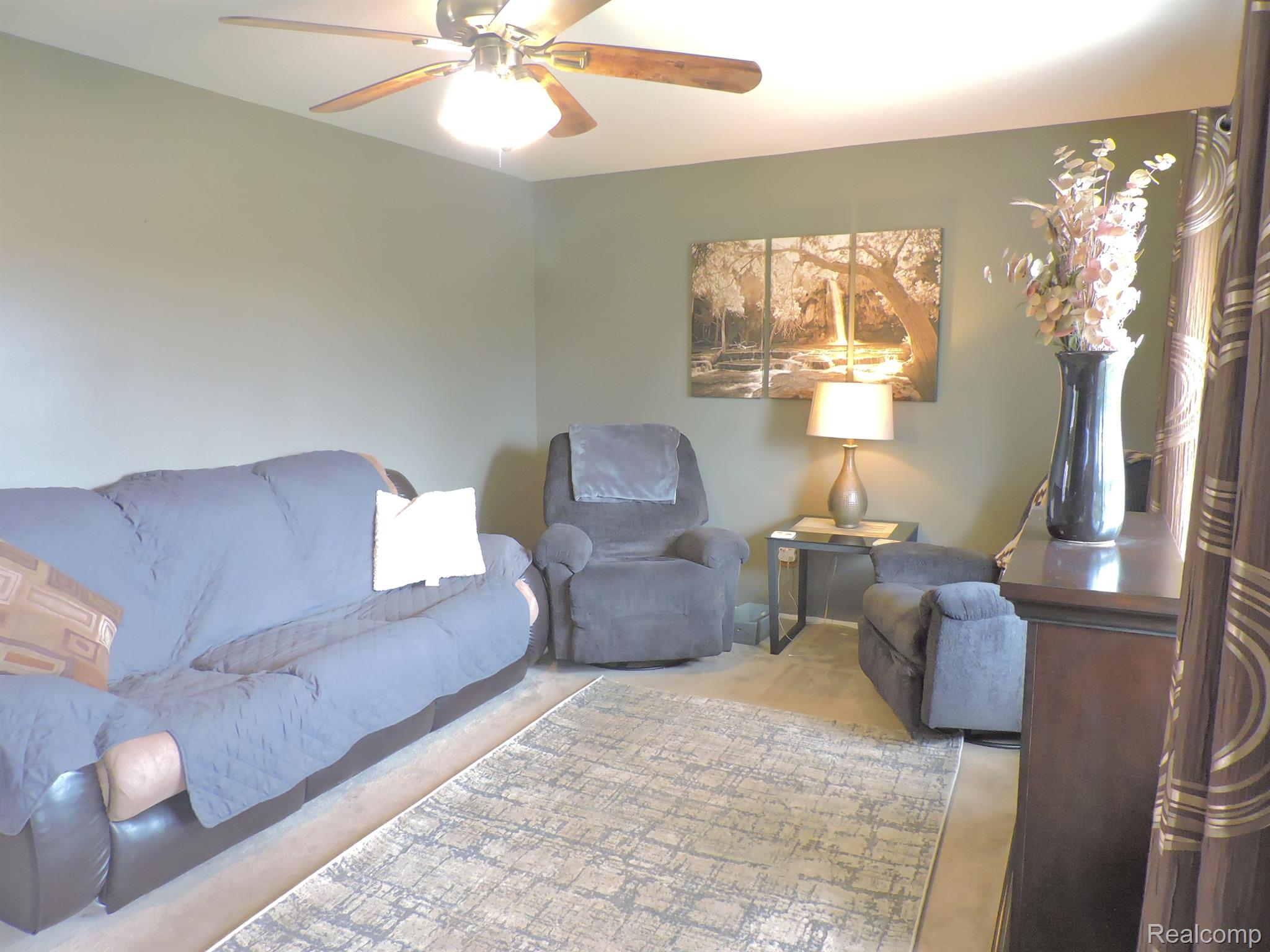 1224 W GRAND BLANC Road