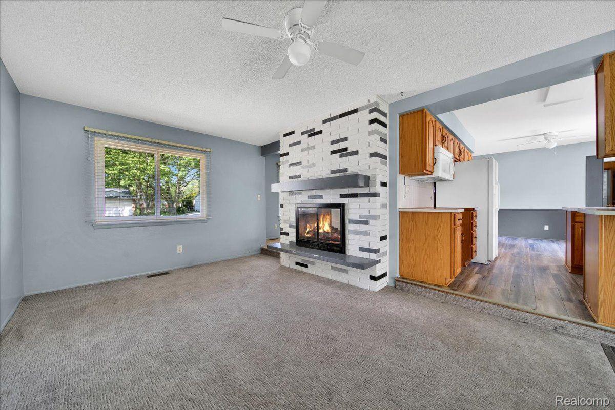 1026 TROTWOOD Lane